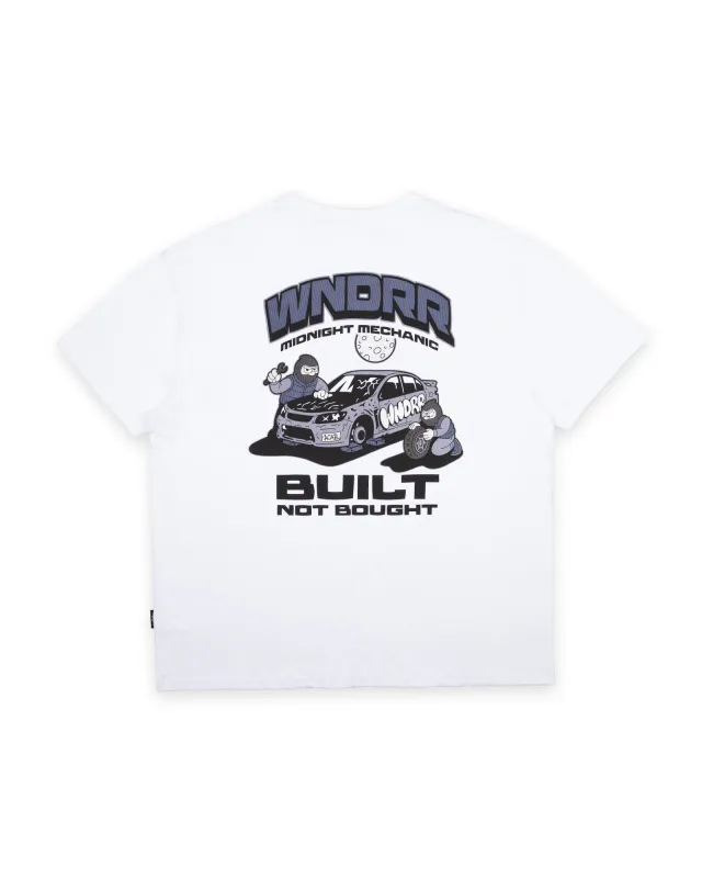 BUILT BOX FIT TEE - WHITE made by WNDRR