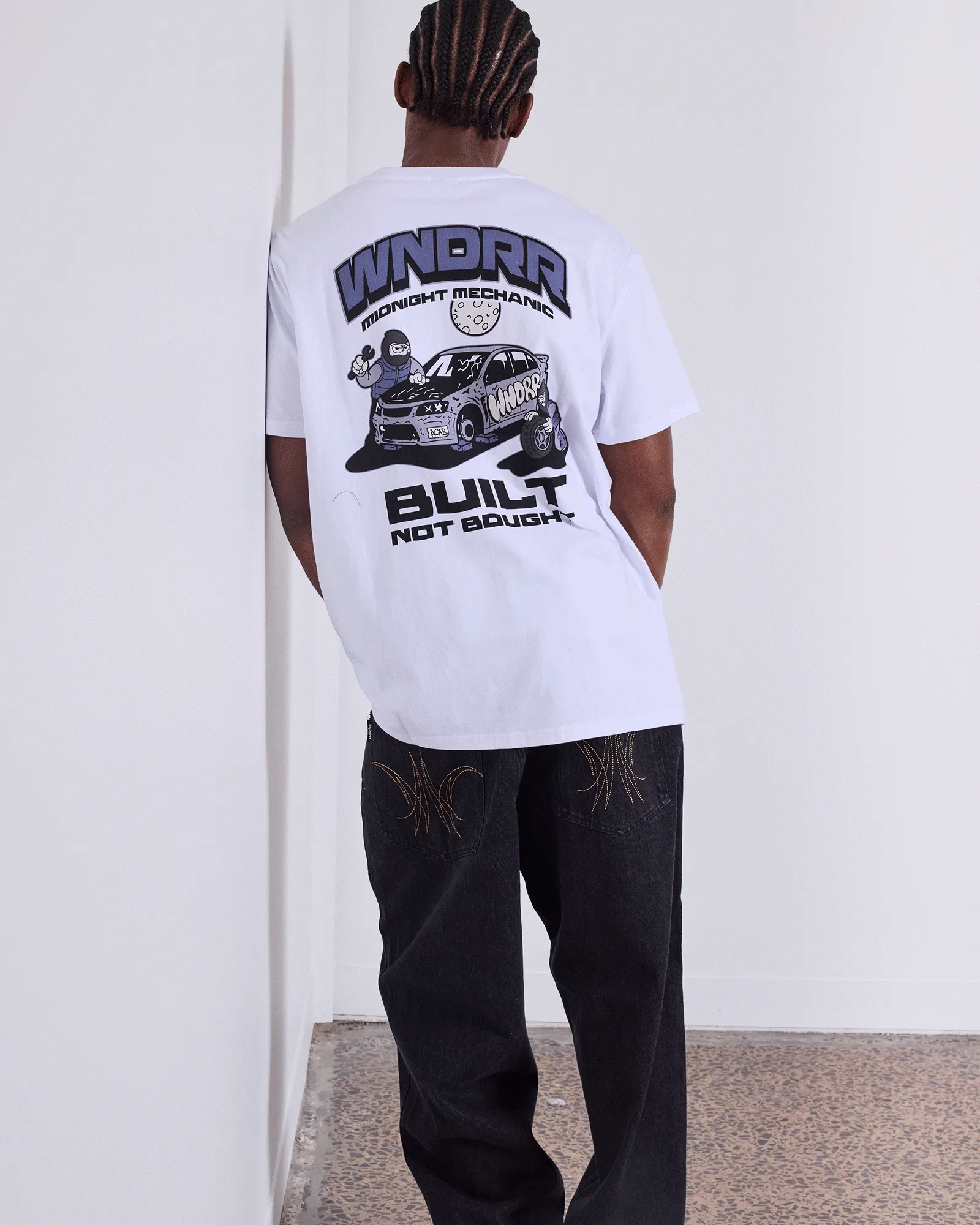 BUILT BOX FIT TEE - WHITE sold by WNDRR product image thumbnail 5