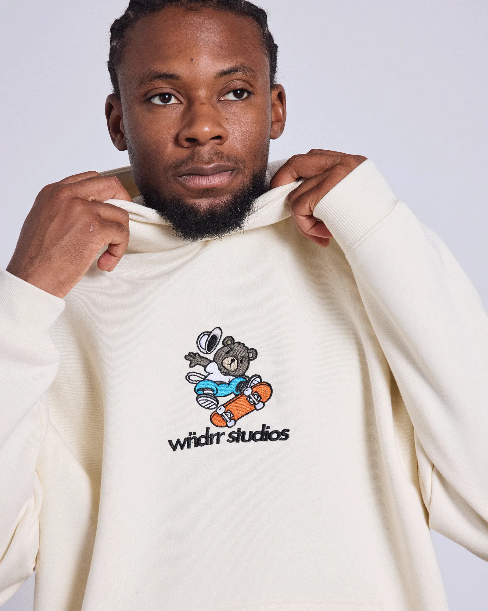 SK8 HOOD SWEAT - OFF WHITE sold by WNDRR product image thumbnail 2