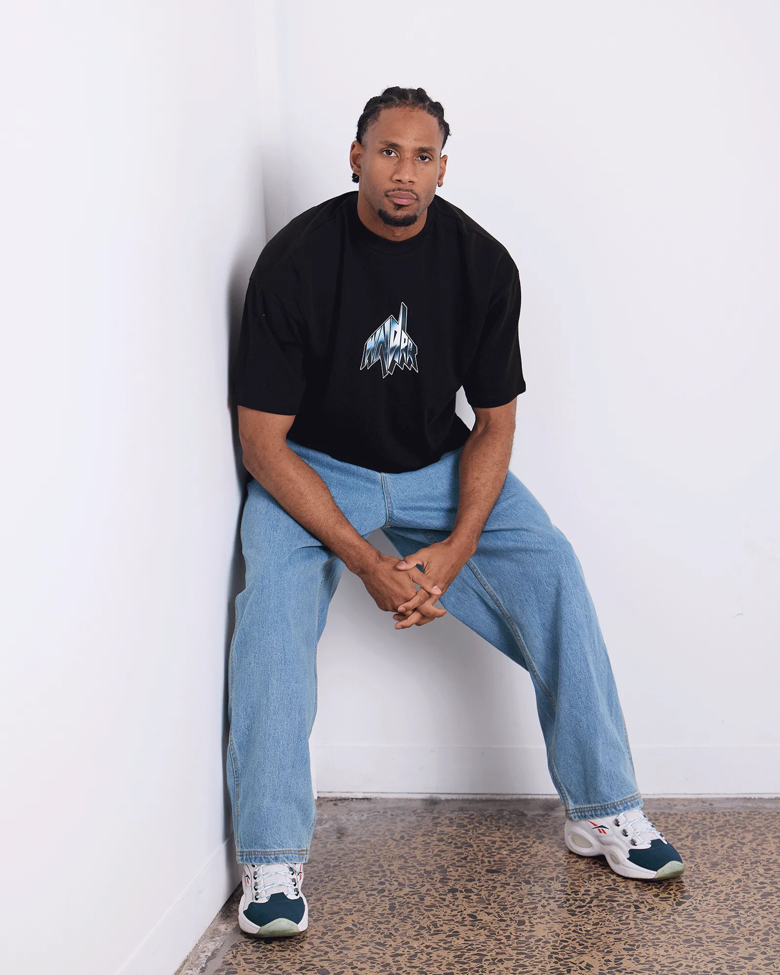 PHANTOM HEAVY WEIGHT TEE - BLACK sold by WNDRR product image thumbnail 5