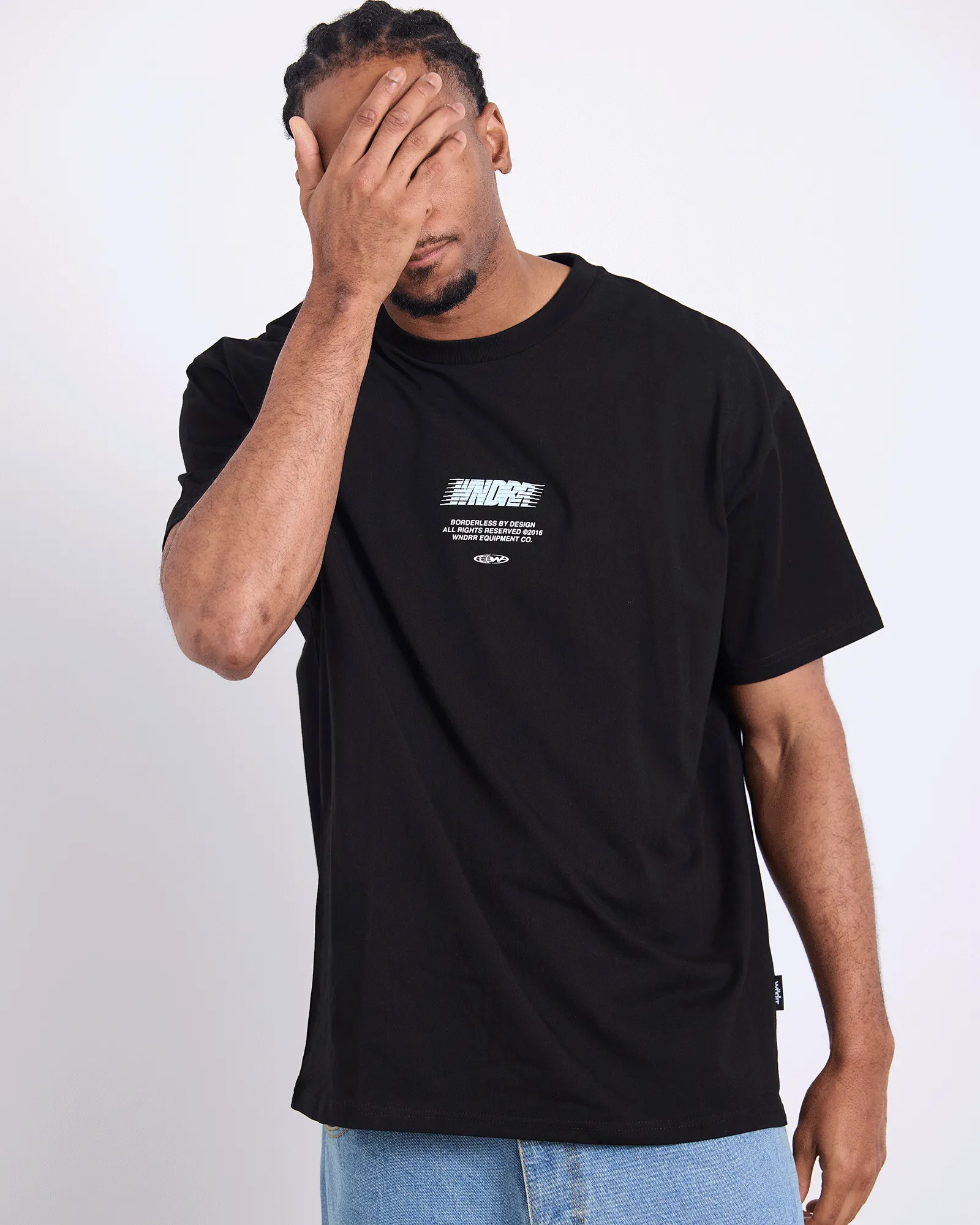 BORDERLESS BOX FIT TEE - BLACK sold by WNDRR product image thumbnail 4