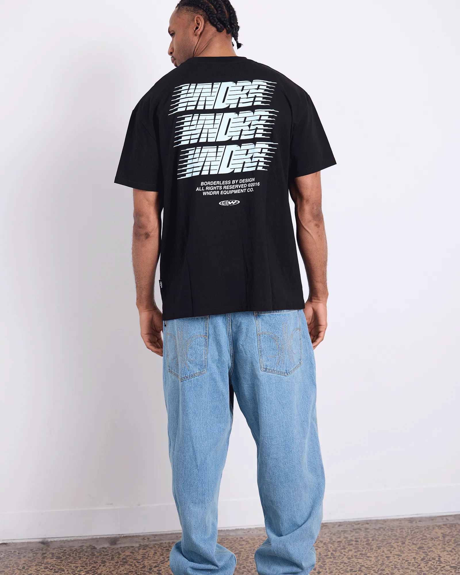 BORDERLESS BOX FIT TEE - BLACK sold by WNDRR product image thumbnail 5