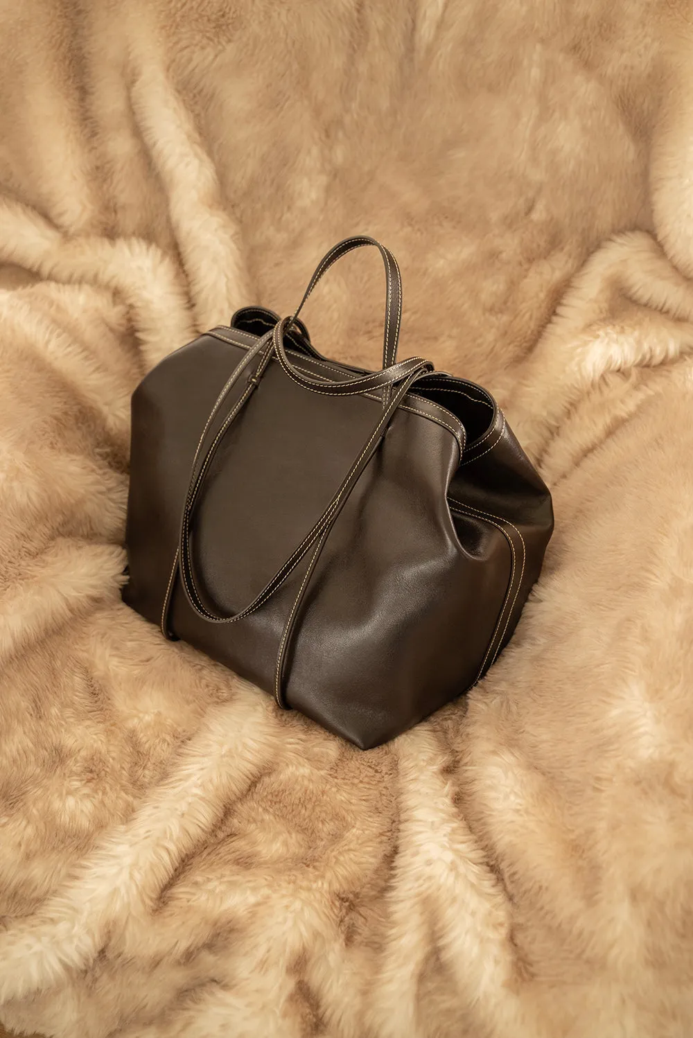 Borsa Alma in pelle liscia Nero sold by Gavazzeni