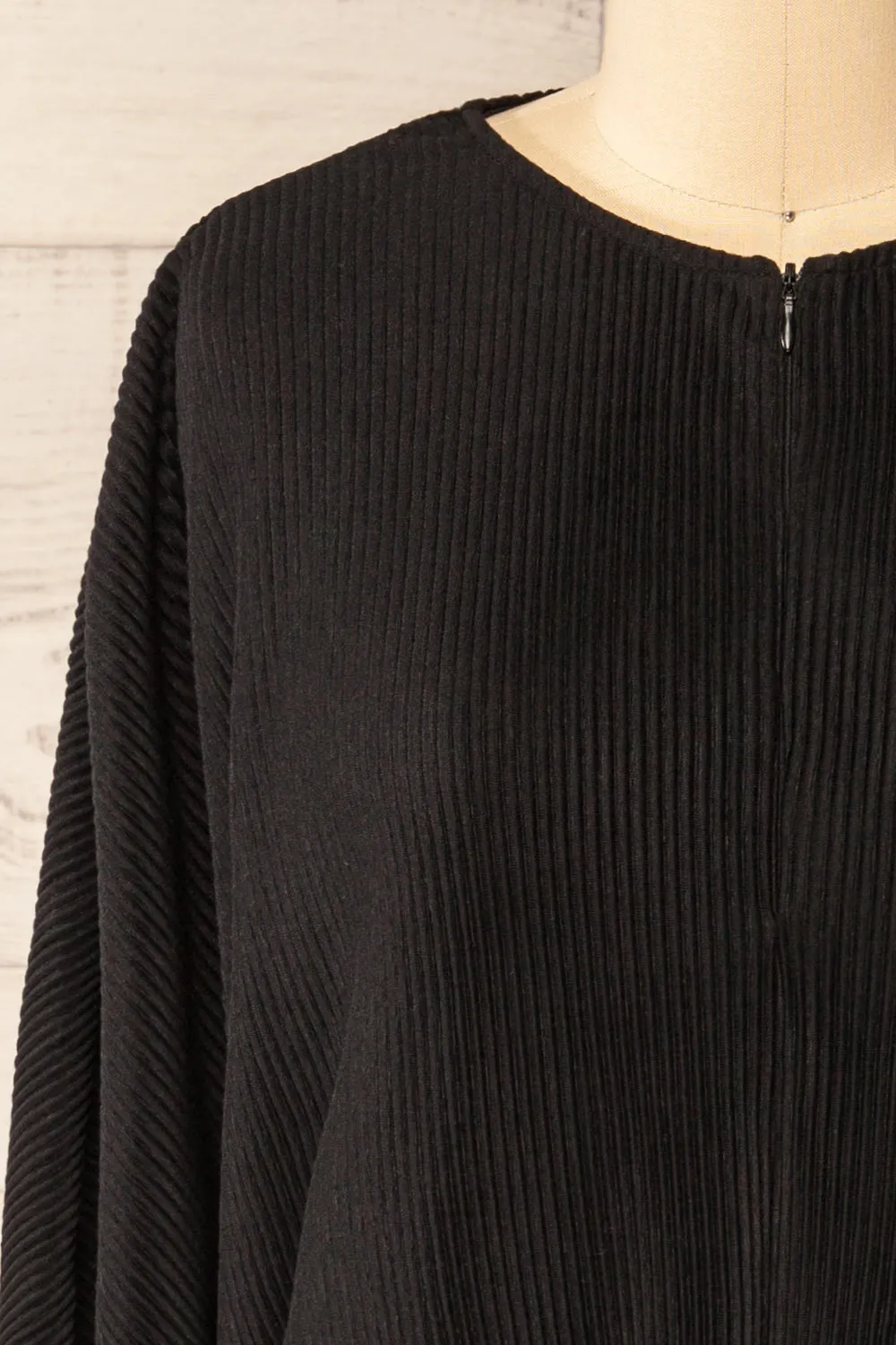 Geia Black | Ribbed Top w/ Zipper Detail sold by Boutique 1861 product image thumbnail 5