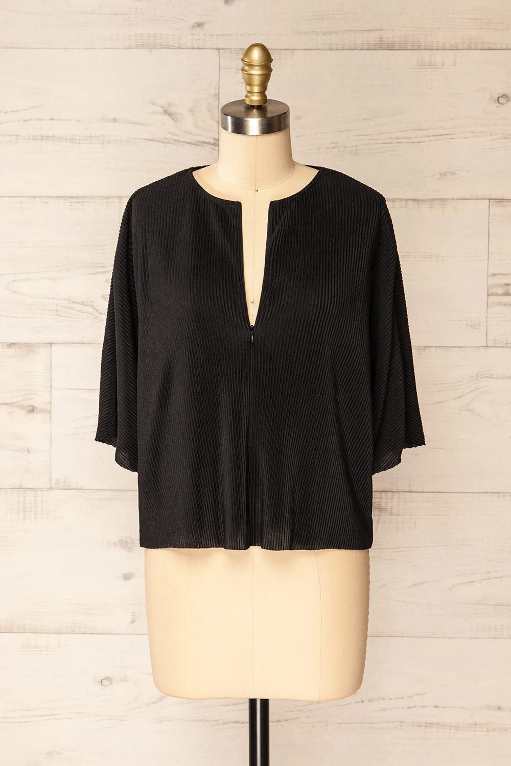 Geia Black | Ribbed Top w/ Zipper Detail sold by Boutique 1861