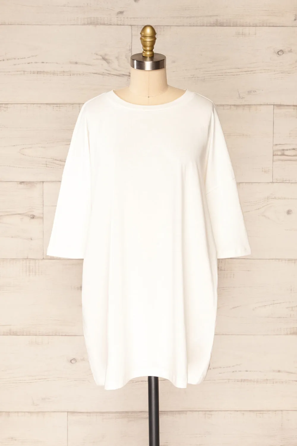 Vasto White | Oversized T-Shirt sold by Boutique 1861