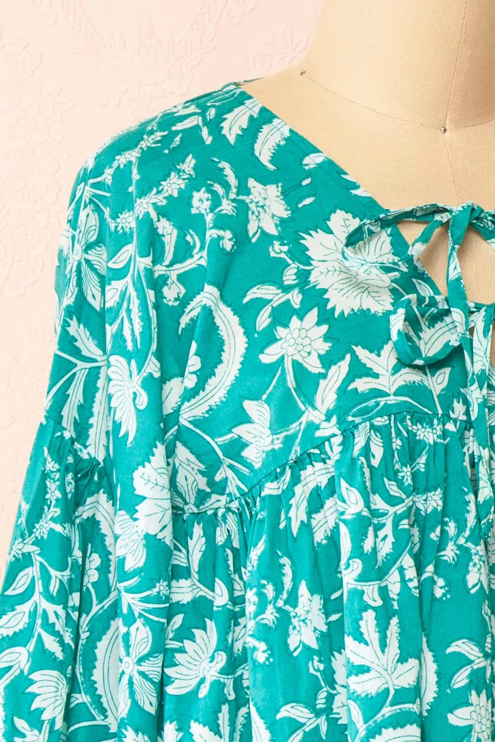 Nexoria | Loose Floral Blouse sold by Boutique 1861 product image thumbnail 4