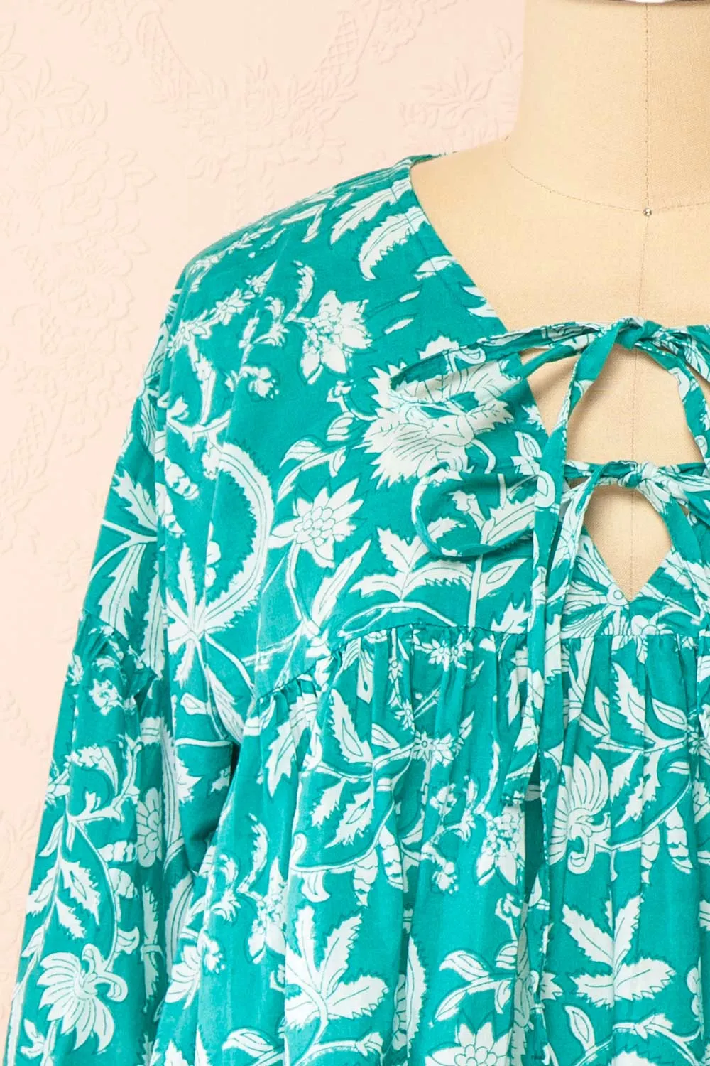 Nexoria | Loose Floral Blouse sold by Boutique 1861 product image thumbnail 2