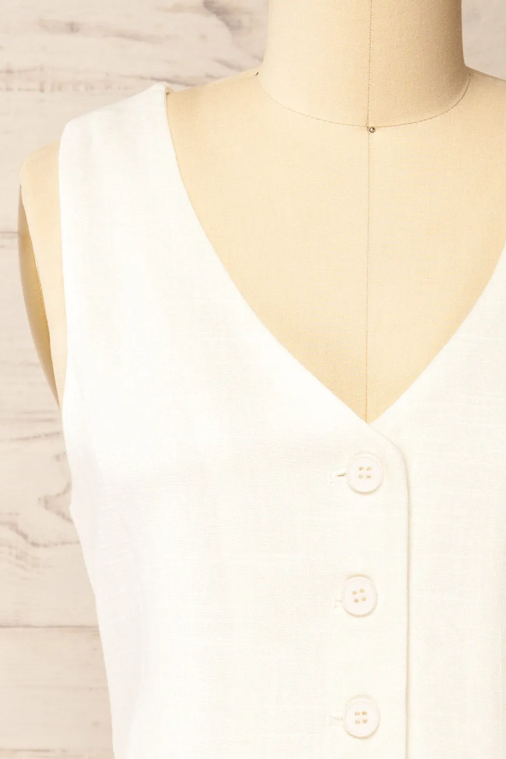 Darien | Sleeveless Linen Ivory Vest sold by Boutique 1861 product image thumbnail 3