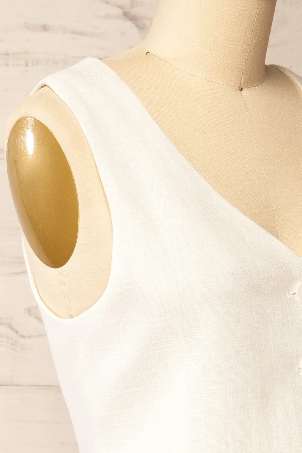 Darien | Sleeveless Linen Ivory Vest sold by Boutique 1861 product image thumbnail 5