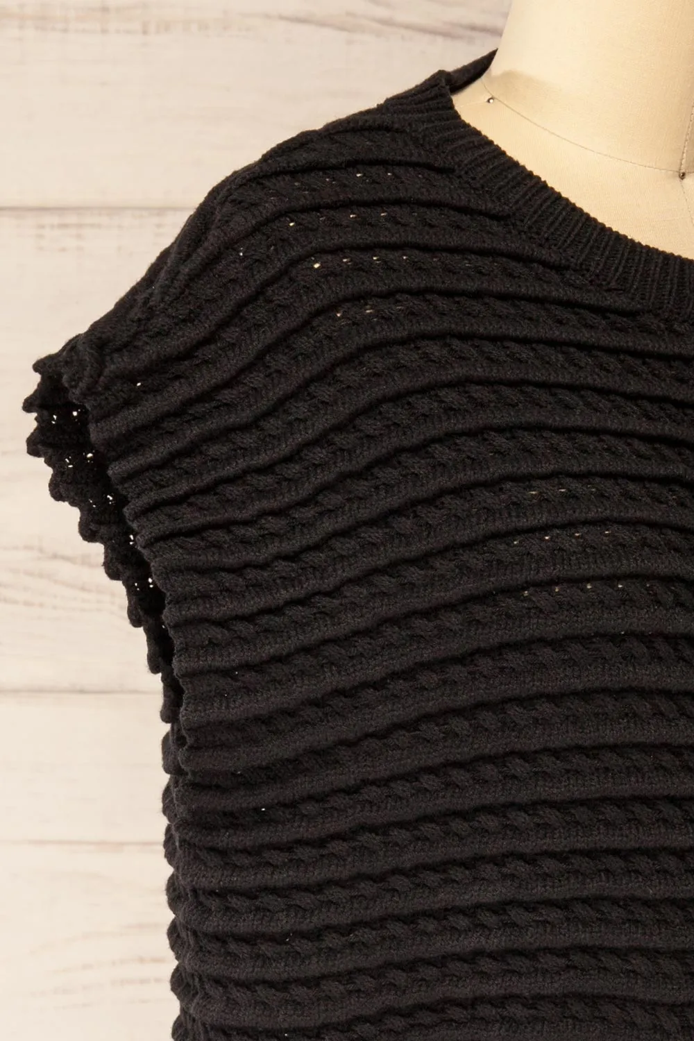 Eisen | Oversized Sleeveless Black Vest sold by Boutique 1861 product image thumbnail 4