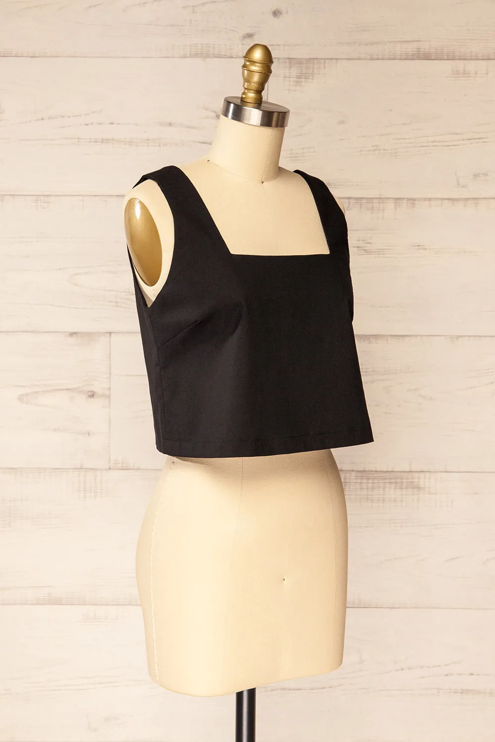 Lukla Black | Cropped Linen Tank Top sold by Boutique 1861 product image thumbnail 3