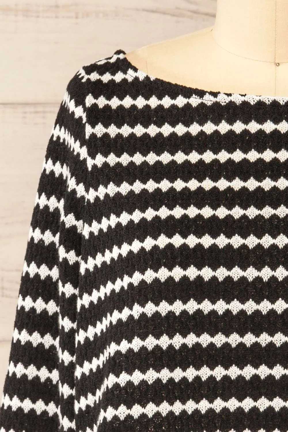 Haumi Black | Cropped Diamond-Patterned Knit Top sold by Boutique 1861 product image thumbnail 2