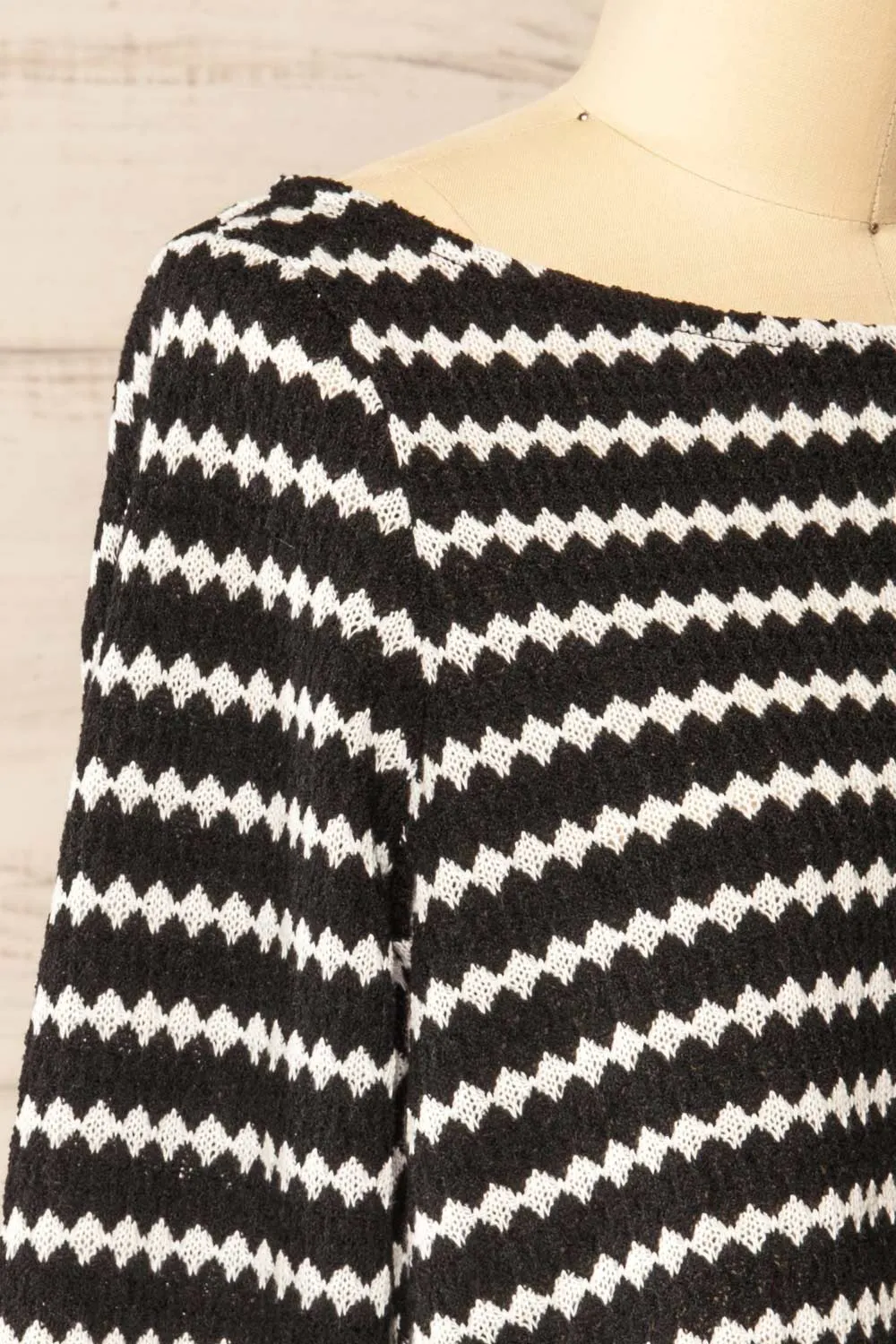 Haumi Black | Cropped Diamond-Patterned Knit Top sold by Boutique 1861 product image thumbnail 4
