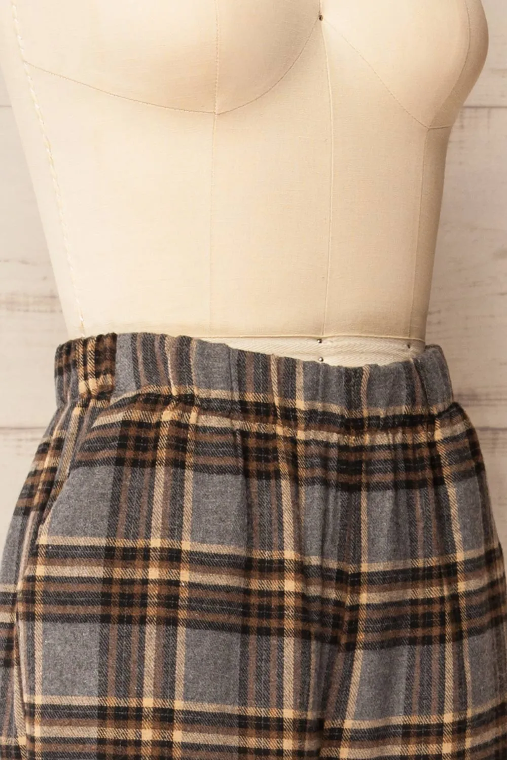 Machermo | Plaid Wide Leg Pants sold by Boutique 1861 product image thumbnail 5