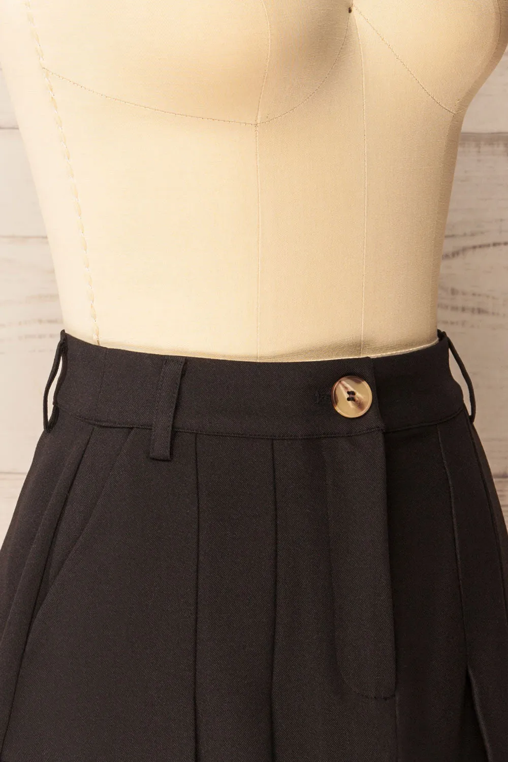 Norco | Short Black Pleated Cargo Skirt sold by Boutique 1861 product image thumbnail 4