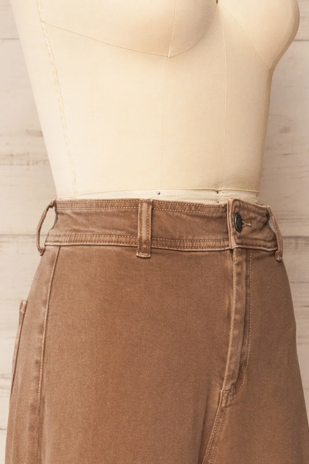 Mallarie | Brown High-Waisted Straight-Leg Denim Pants with Raw Hem sold by Boutique 1861 product image thumbnail 4