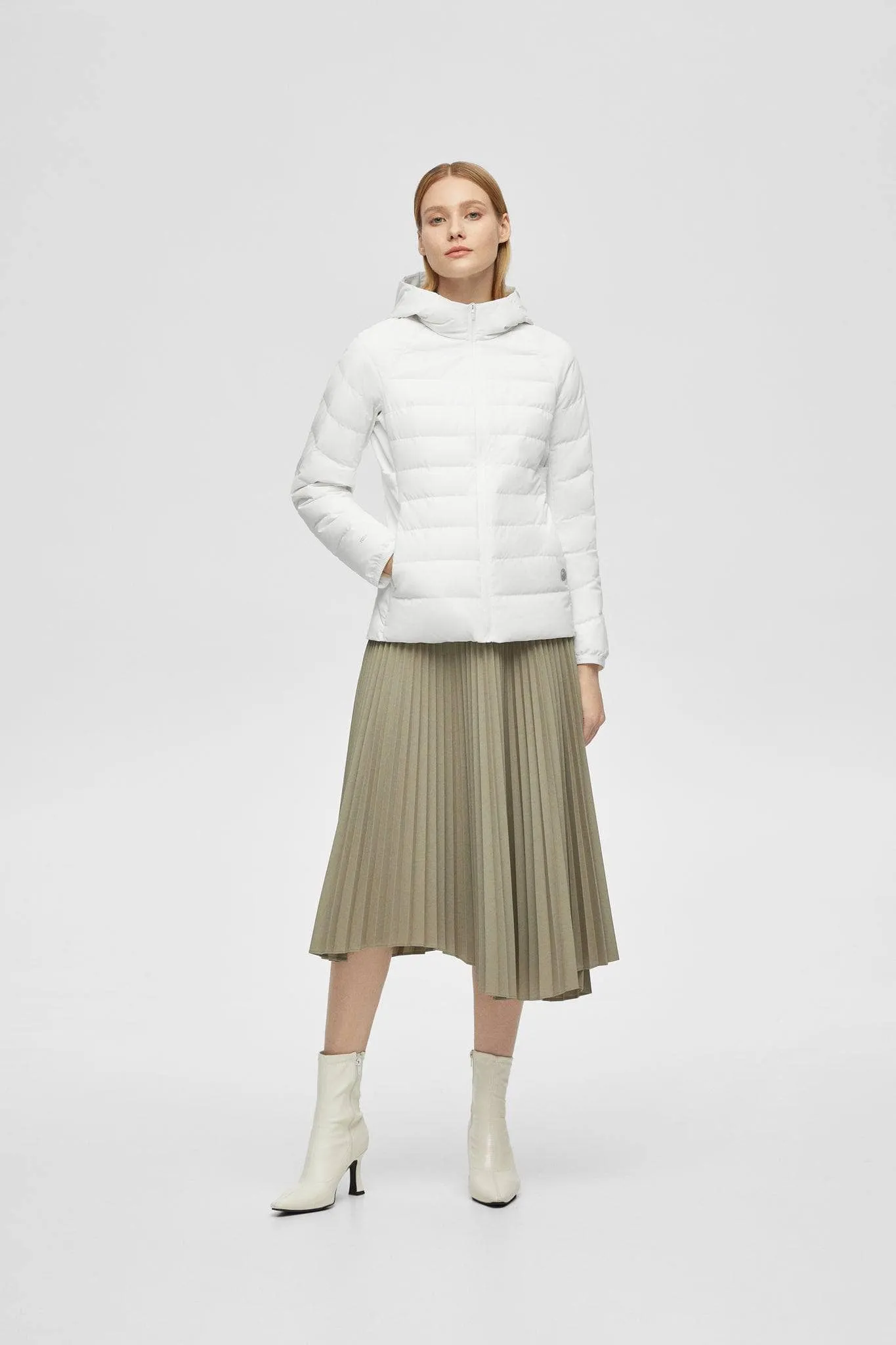 Goose Down Premium Ultralight Jacket With Hood sold by Bosideng product image thumbnail 5