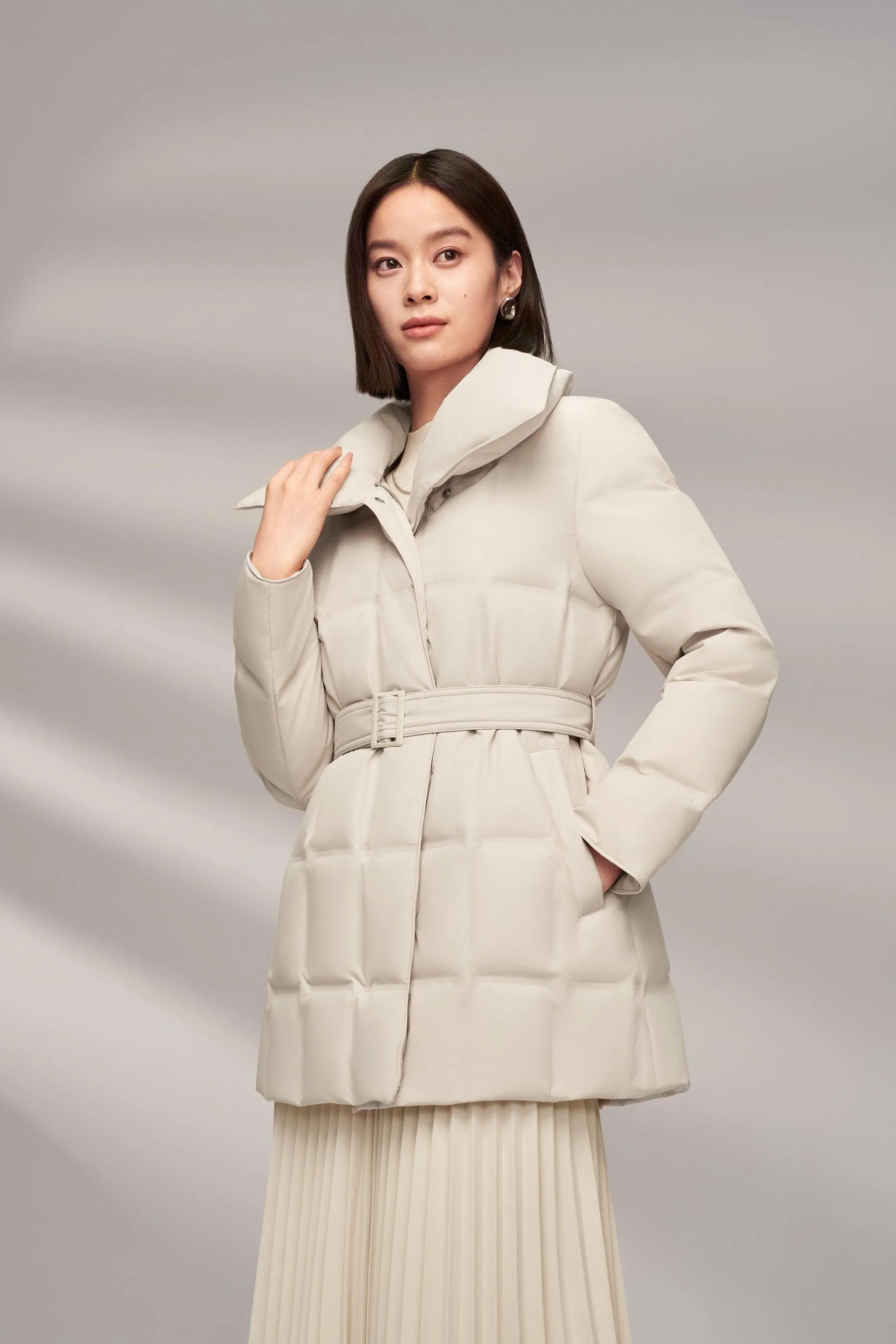 Women's Goose Down Jacket 4148 sold by Bosideng