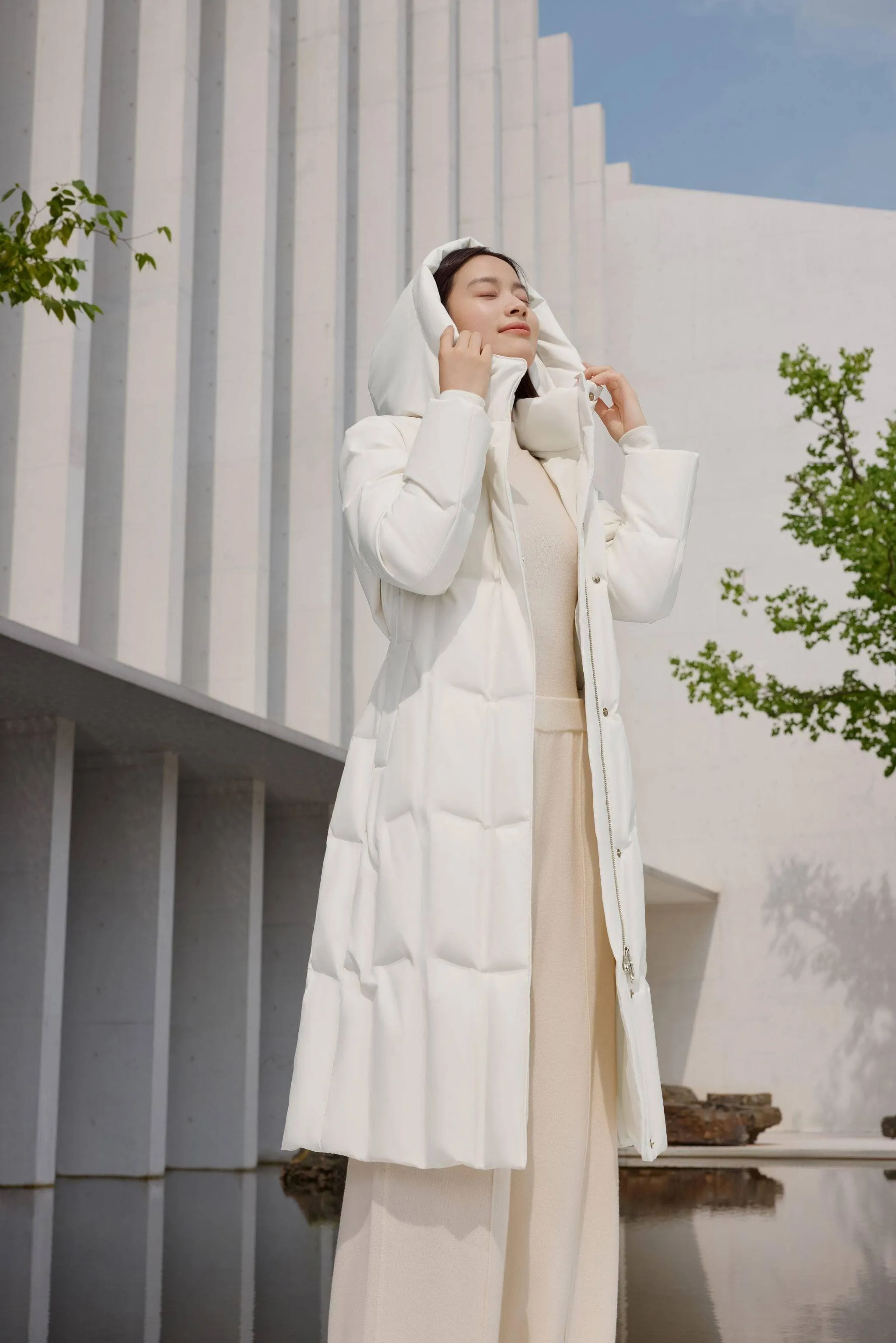 Women's Long Goose Down Coat With Elasticated Waist sold by Bosideng product image thumbnail 3