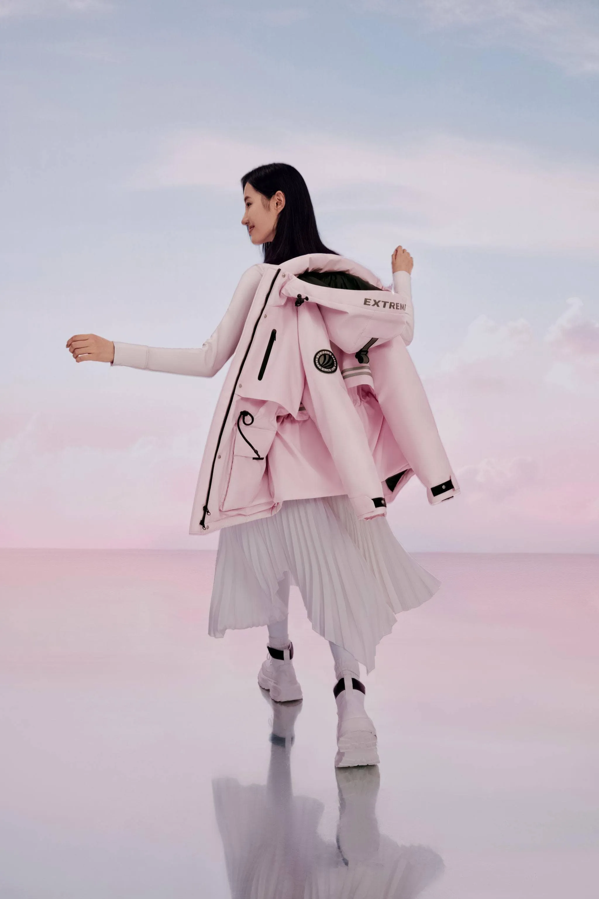 Women's Light Extreme Goose Down Jacket 2322 sold by Bosideng product image thumbnail 5