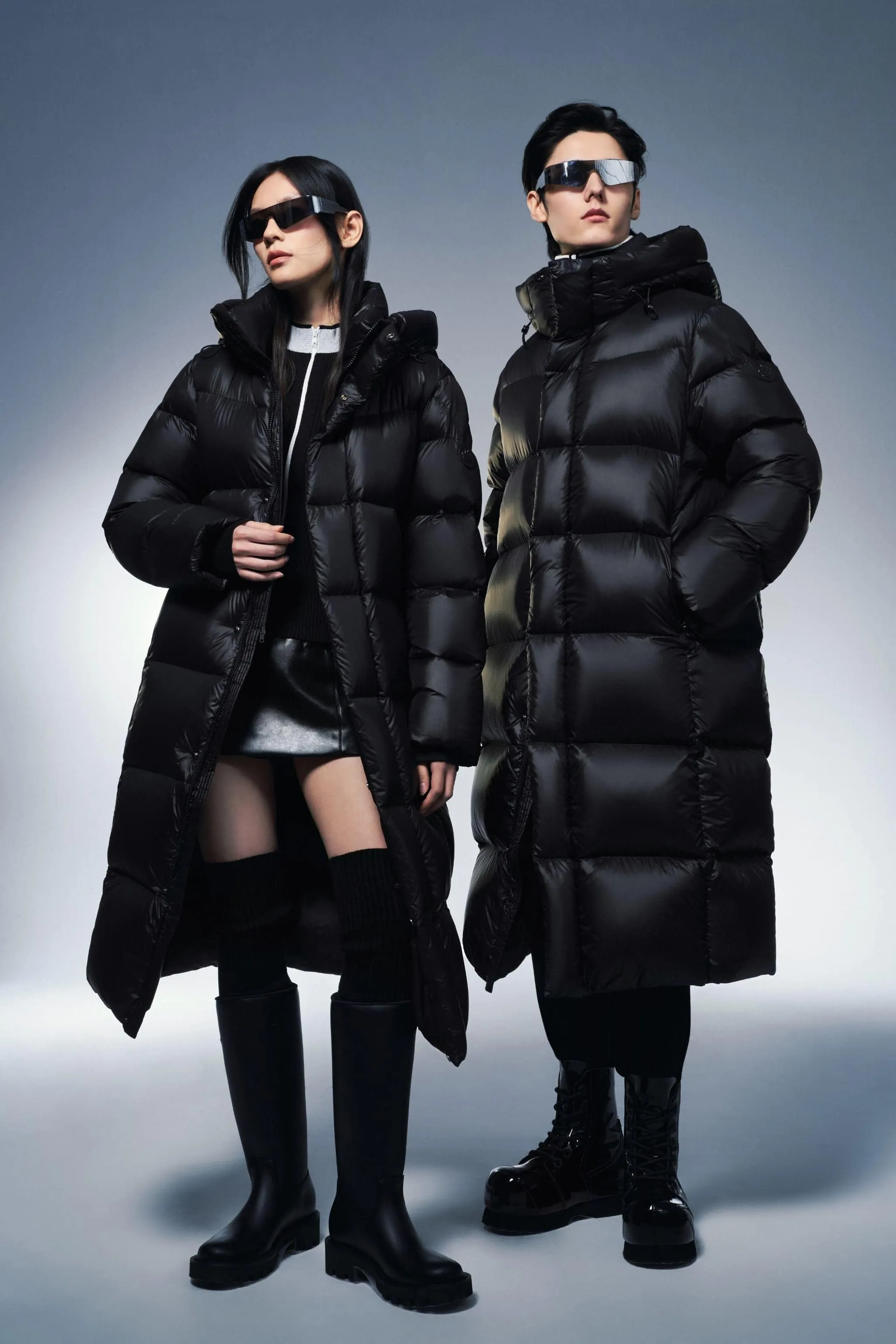 Full Length Goose Down Puffer With Hood 130 sold by Bosideng product image thumbnail 2