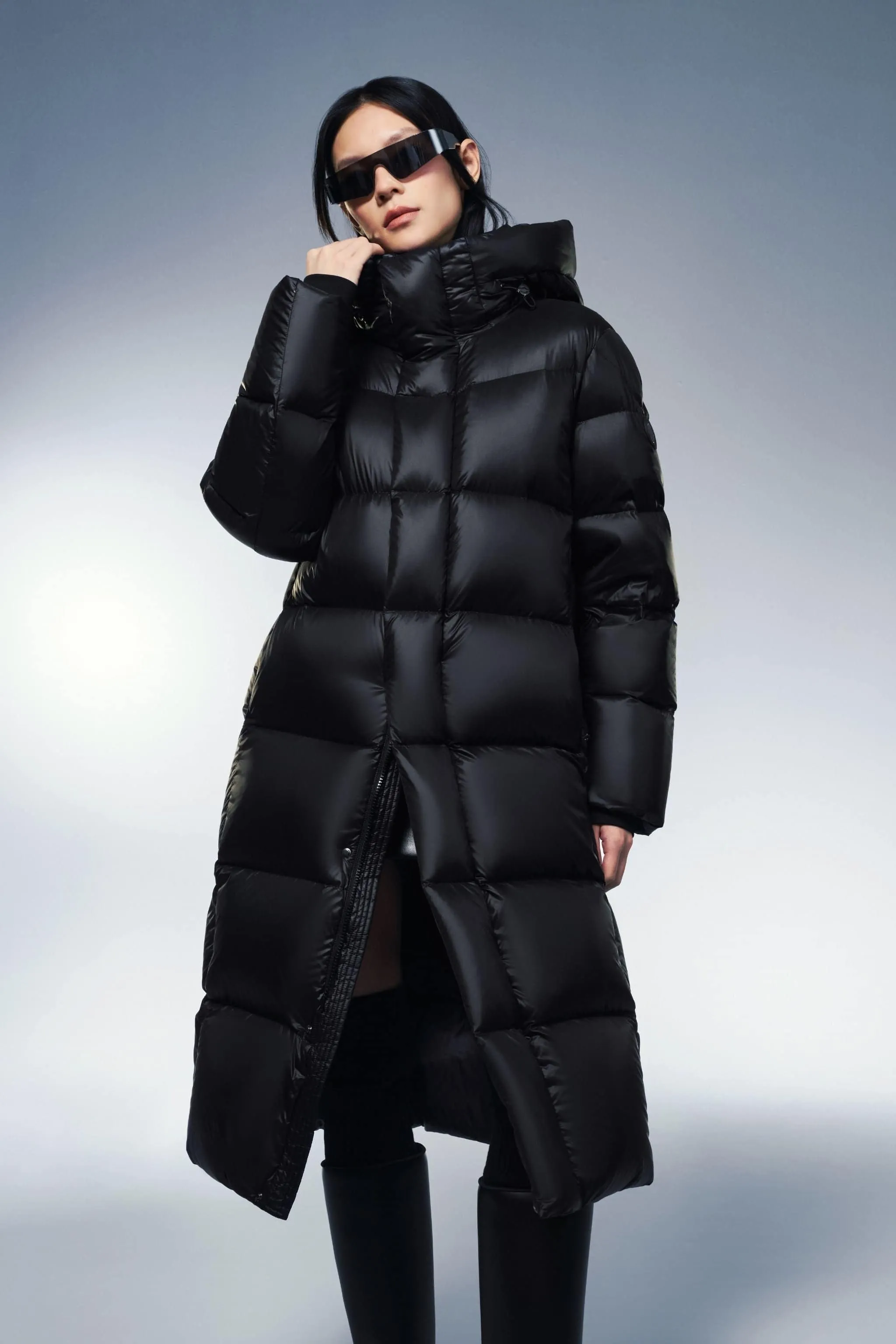 Full Length Goose Down Puffer With Hood 130 sold by Bosideng product image thumbnail 4
