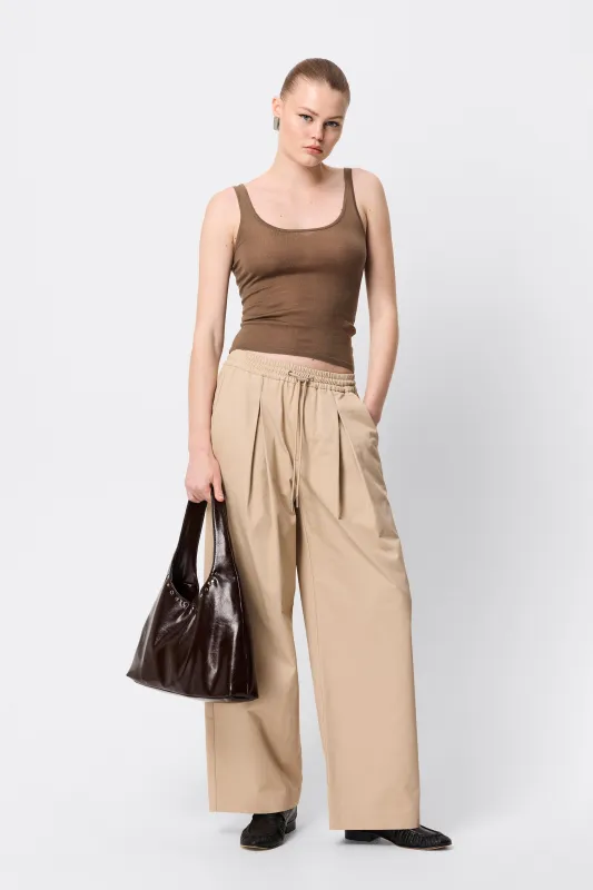 Arden Tank sold by Mossman