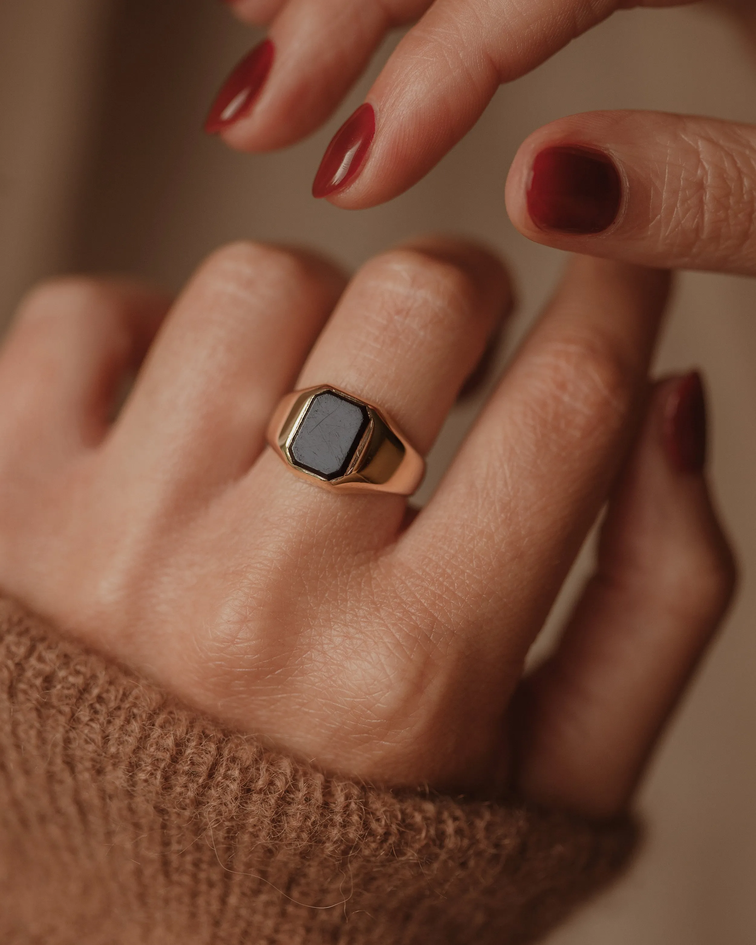 Ellis 1965 Vintage 9ct Gold Black Onyx Signet Ring sold by Rock n Rose product image thumbnail 2