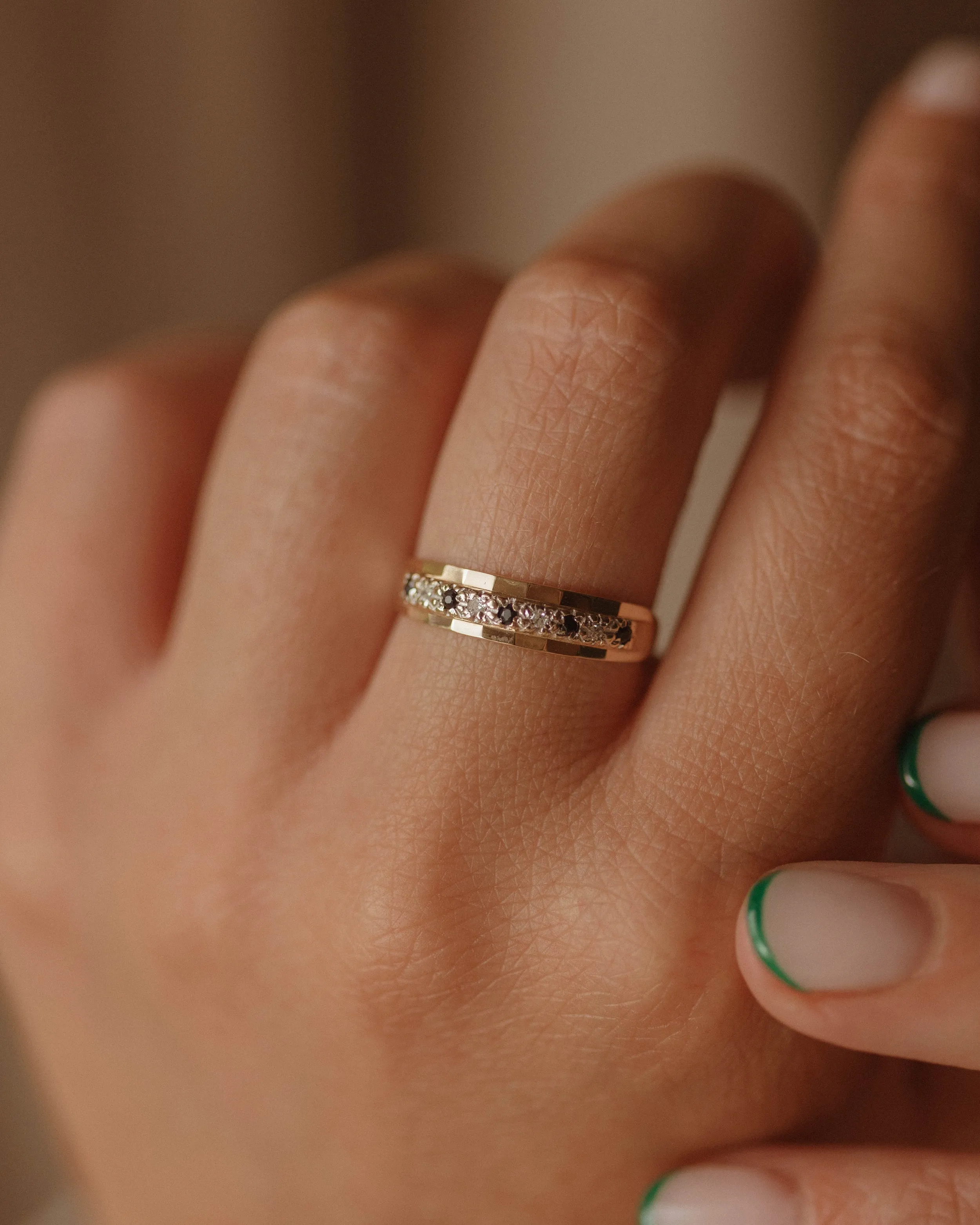 Darcy 1991 9ct Gold Sapphire & Diamond Ring sold by Rock n Rose product image thumbnail 5