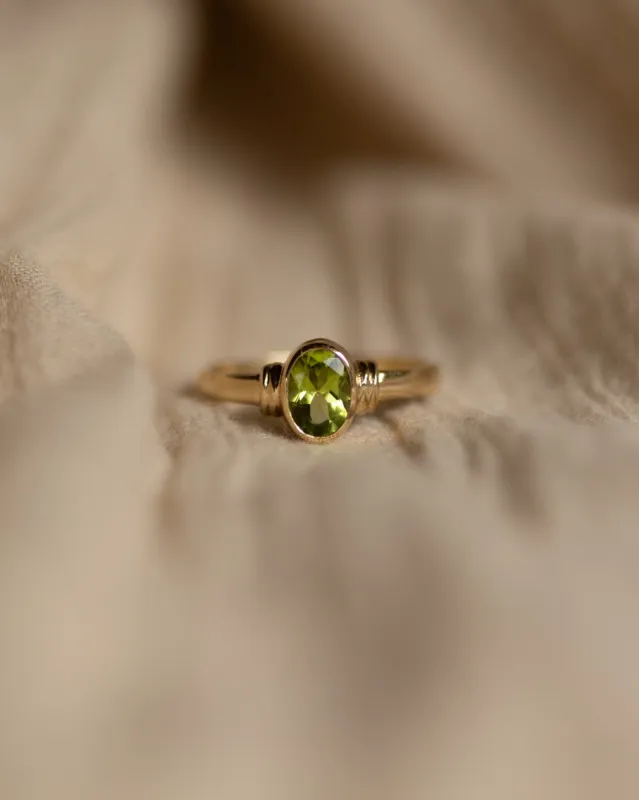 Darcy 1990 Vintage 9ct Gold Peridot Solitaire Ring sold by Rock n Rose