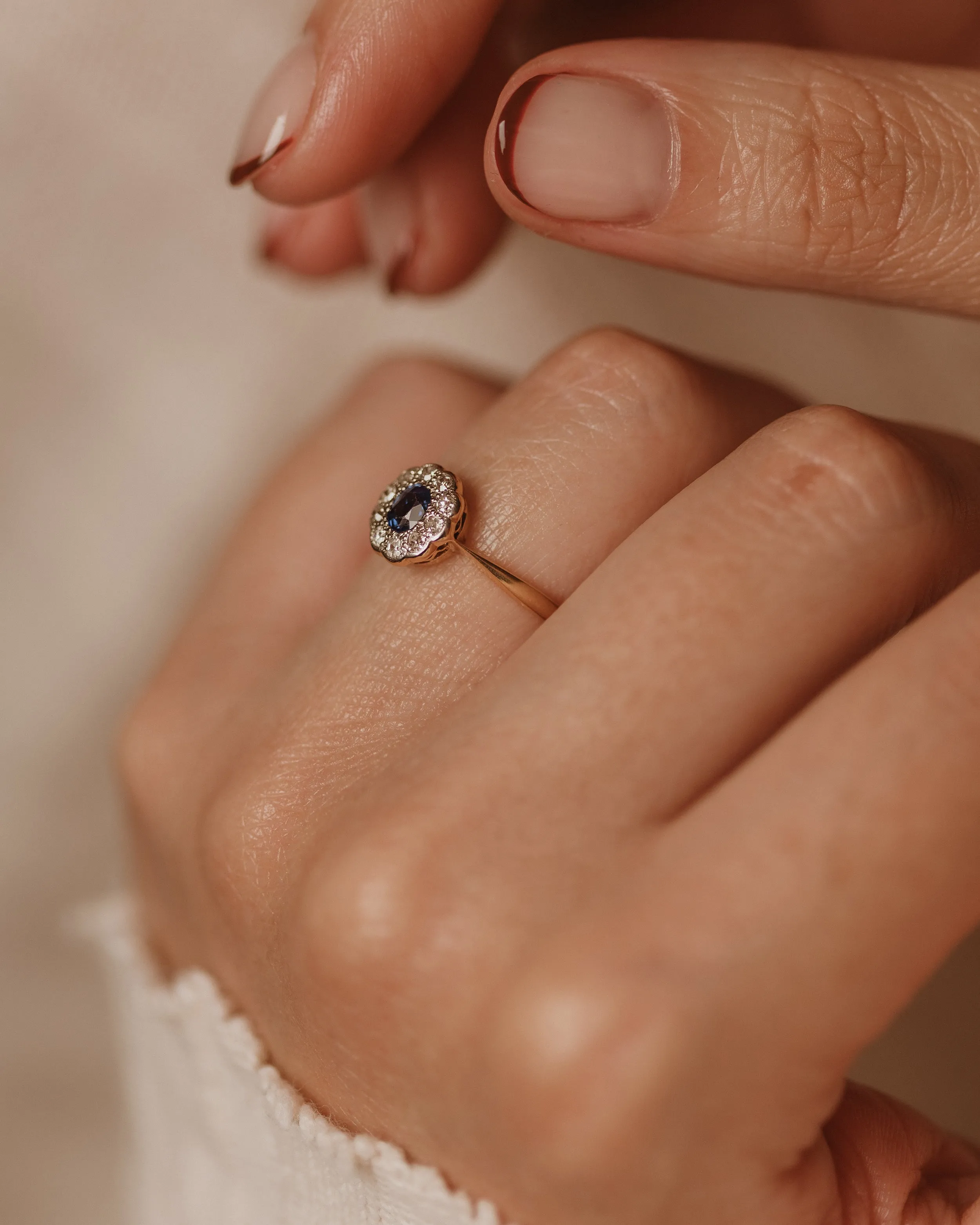 Fleur Vintage 18ct Gold Sapphire & Diamond Daisy Cluster Ring sold by Rock n Rose product image thumbnail 3