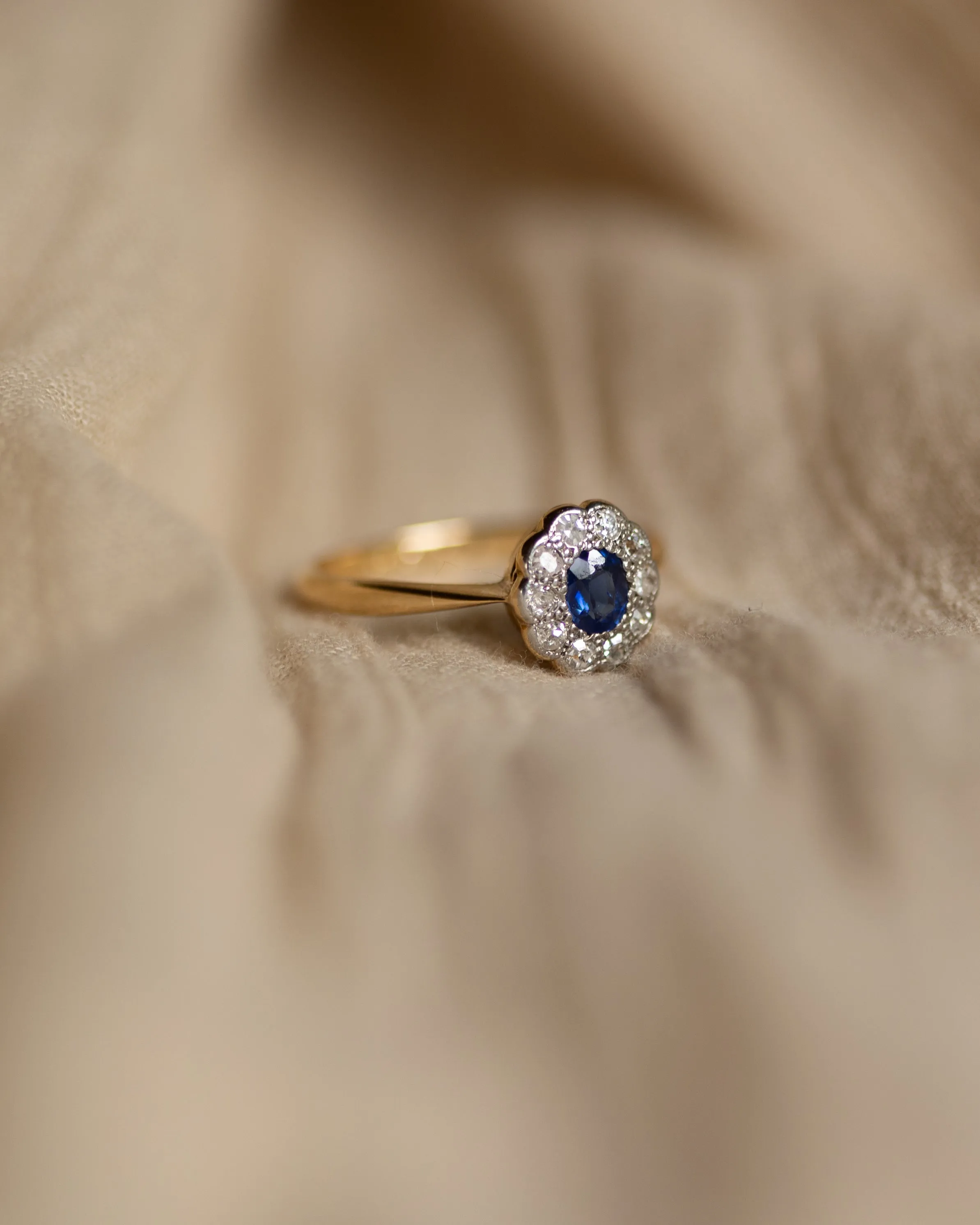 Fleur Vintage 18ct Gold Sapphire & Diamond Daisy Cluster Ring sold by Rock n Rose product image thumbnail 4