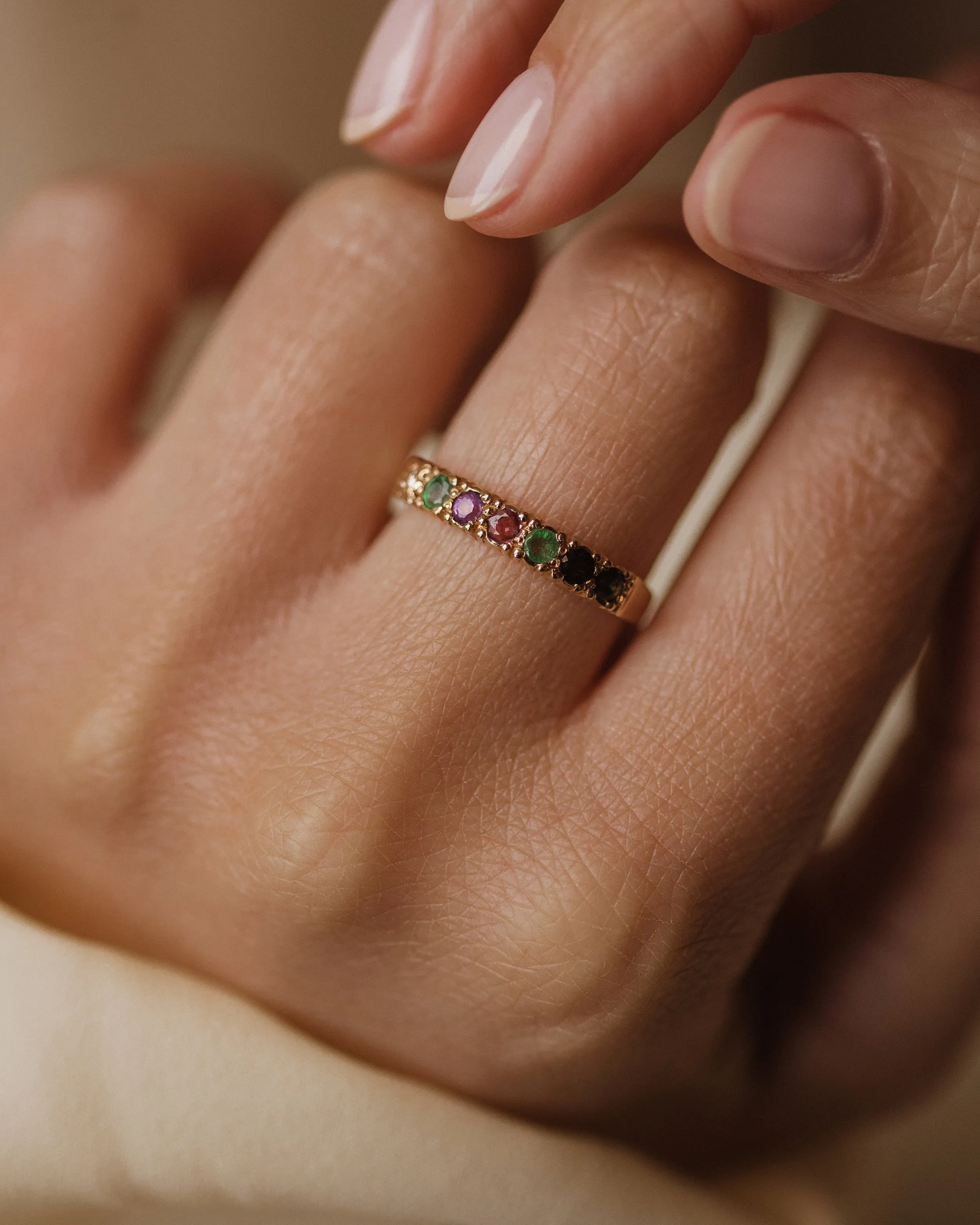 June 1989 Vintage 9ct Gold Dearest Acrostic Ring sold by Rock n Rose