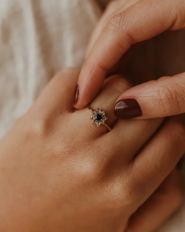 Fauna 1979 9ct Gold Sapphire Ring sold by Rock n Rose