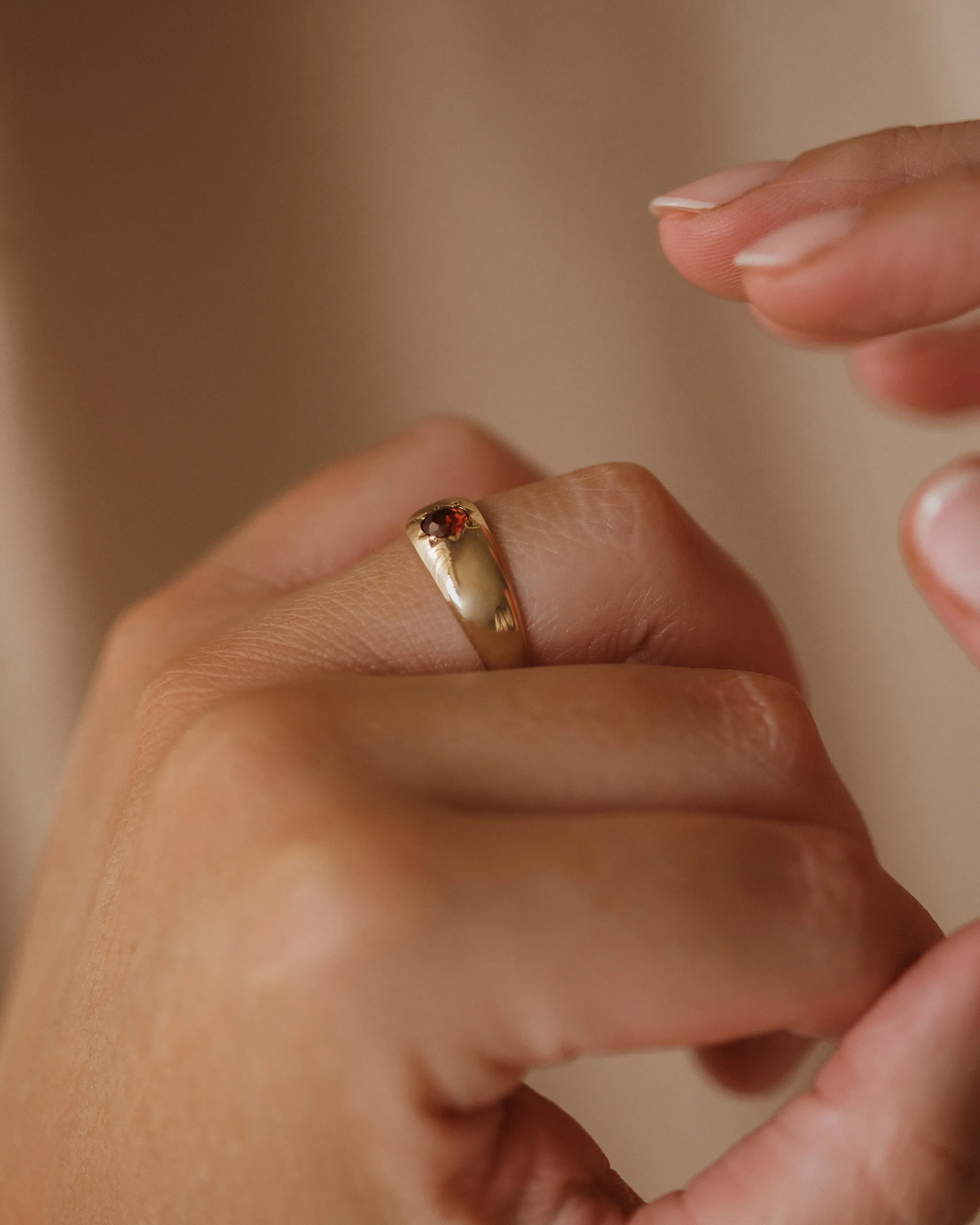 Beulah 1973 9ct Gold Garnet Star Set Ring sold by Rock n Rose product image thumbnail 3