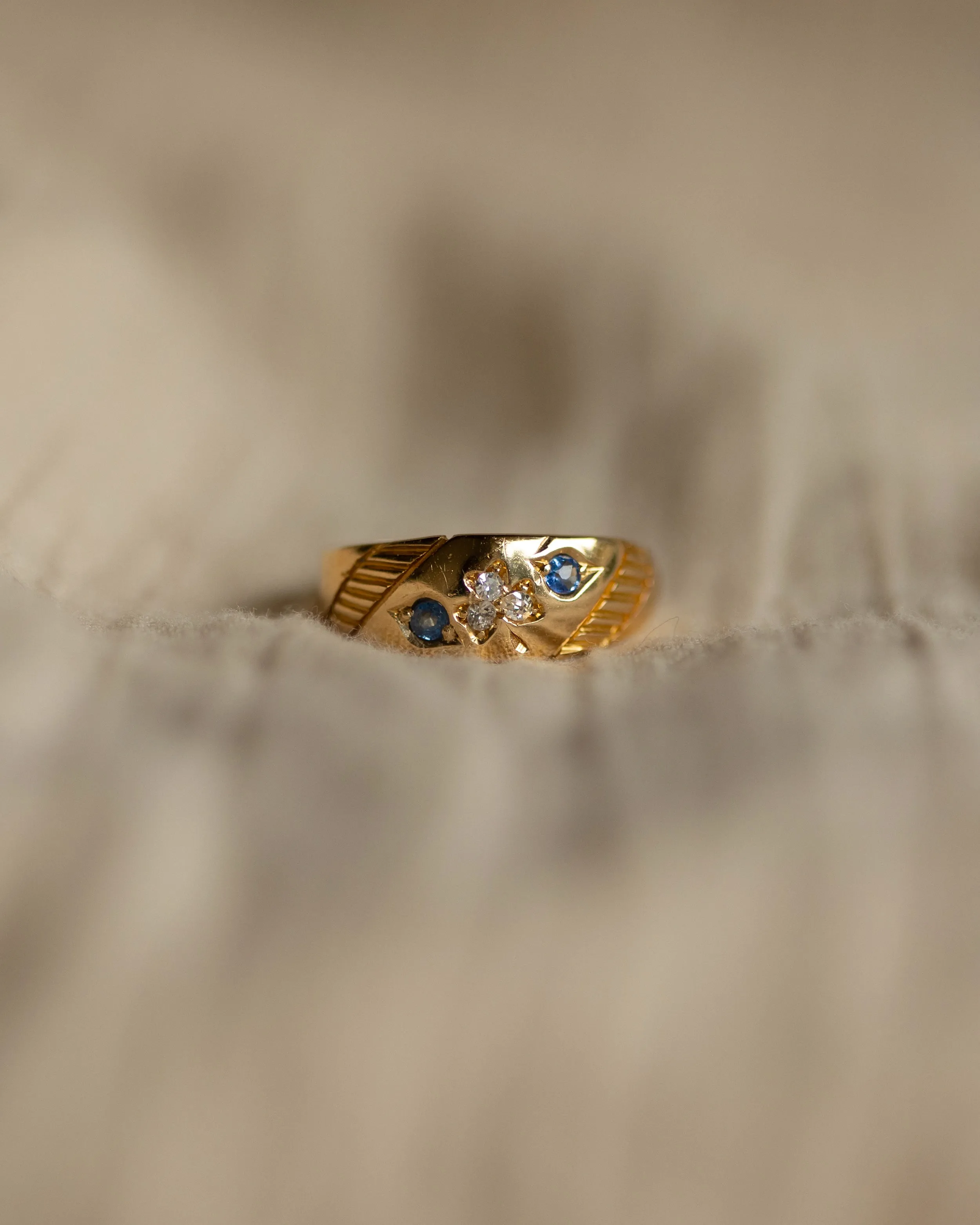 Annette 1898 Antique 18ct Gold Sapphire & Diamond Clover Ring sold by Rock n Rose product image thumbnail 3