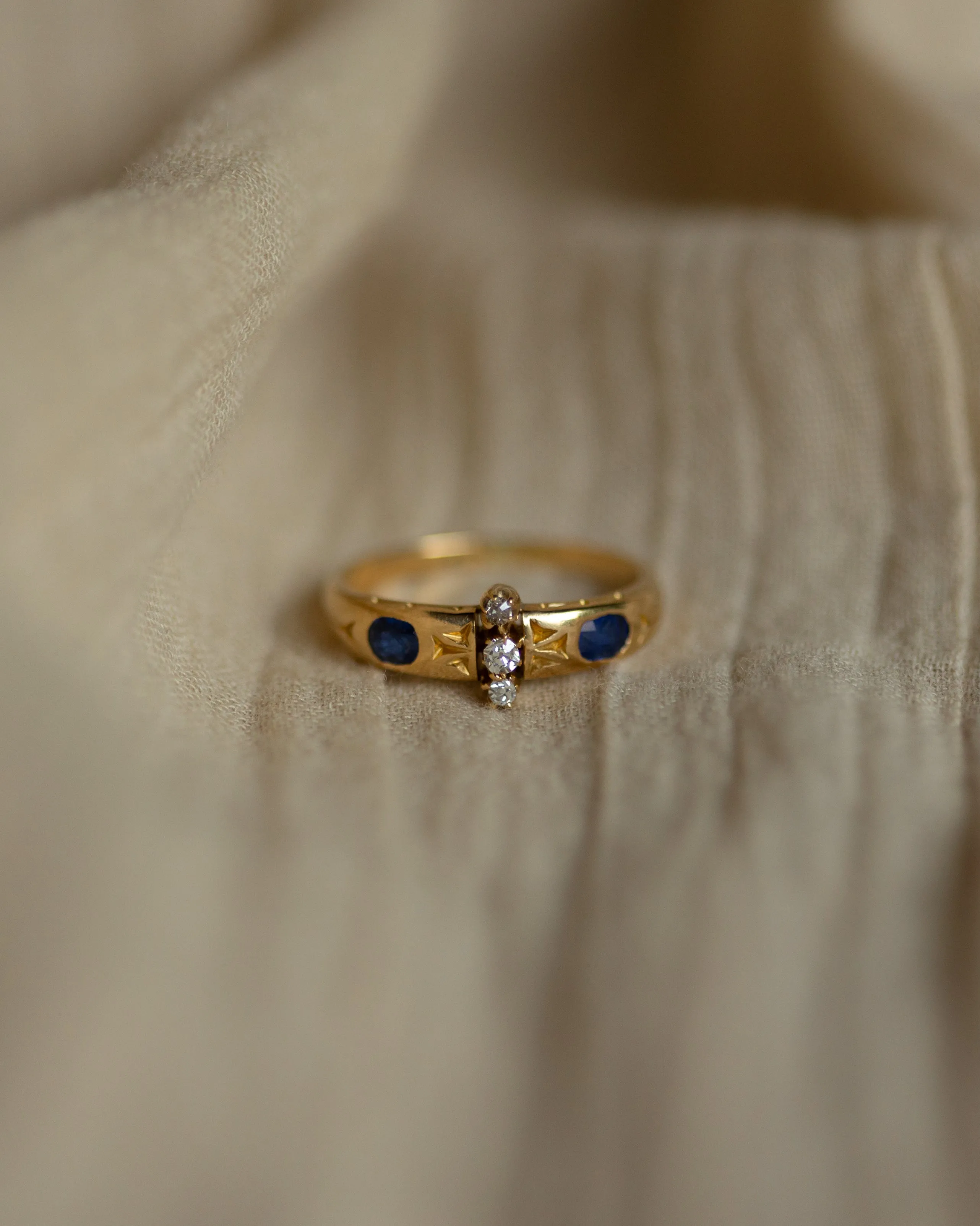 Meline Antique 18ct Gold Sapphire & Diamond Ring sold by Rock n Rose product image thumbnail 3