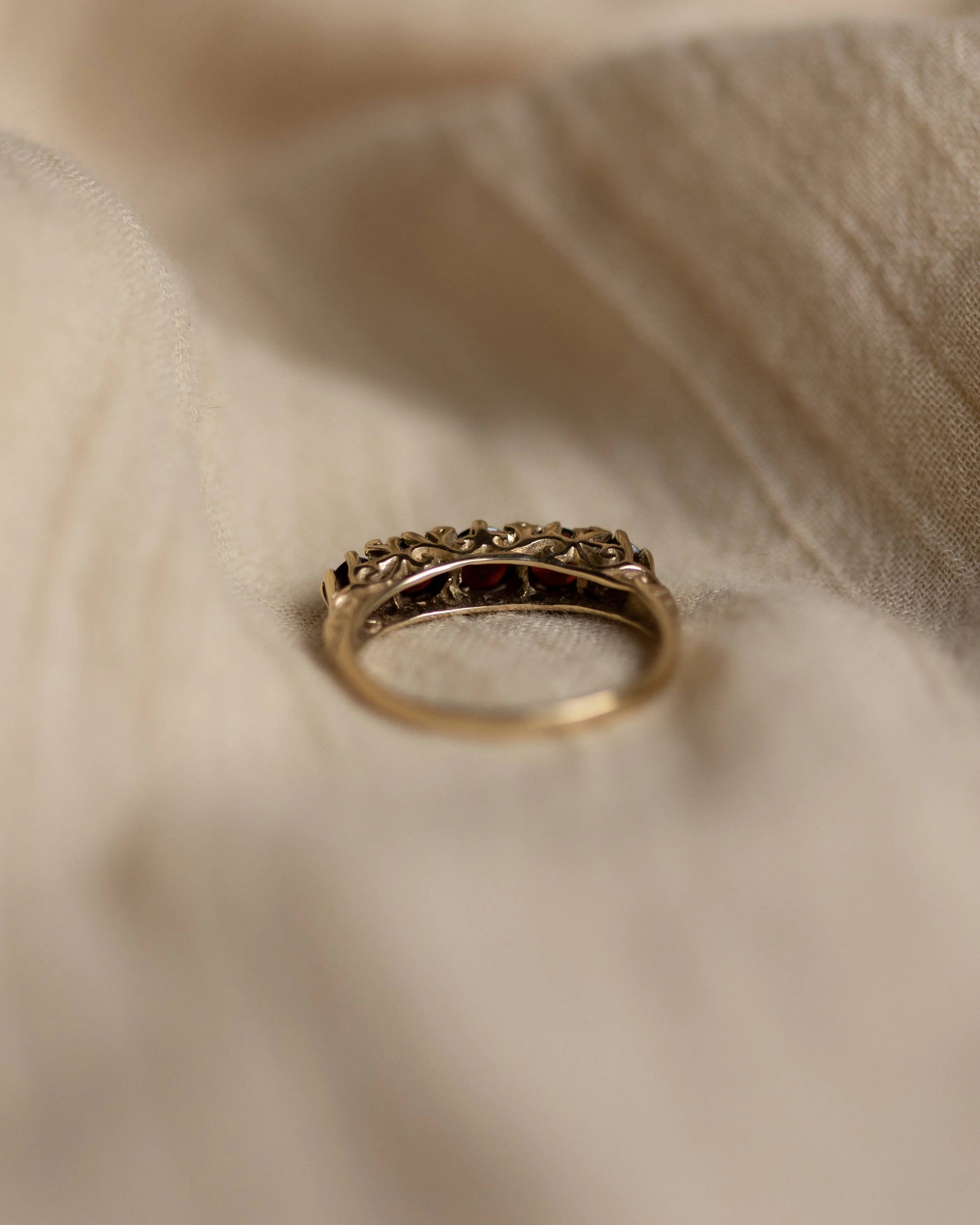 Jacinta 1978 Vintage 9ct Gold Garnet Five Stone Ring sold by Rock n Rose product image thumbnail 5