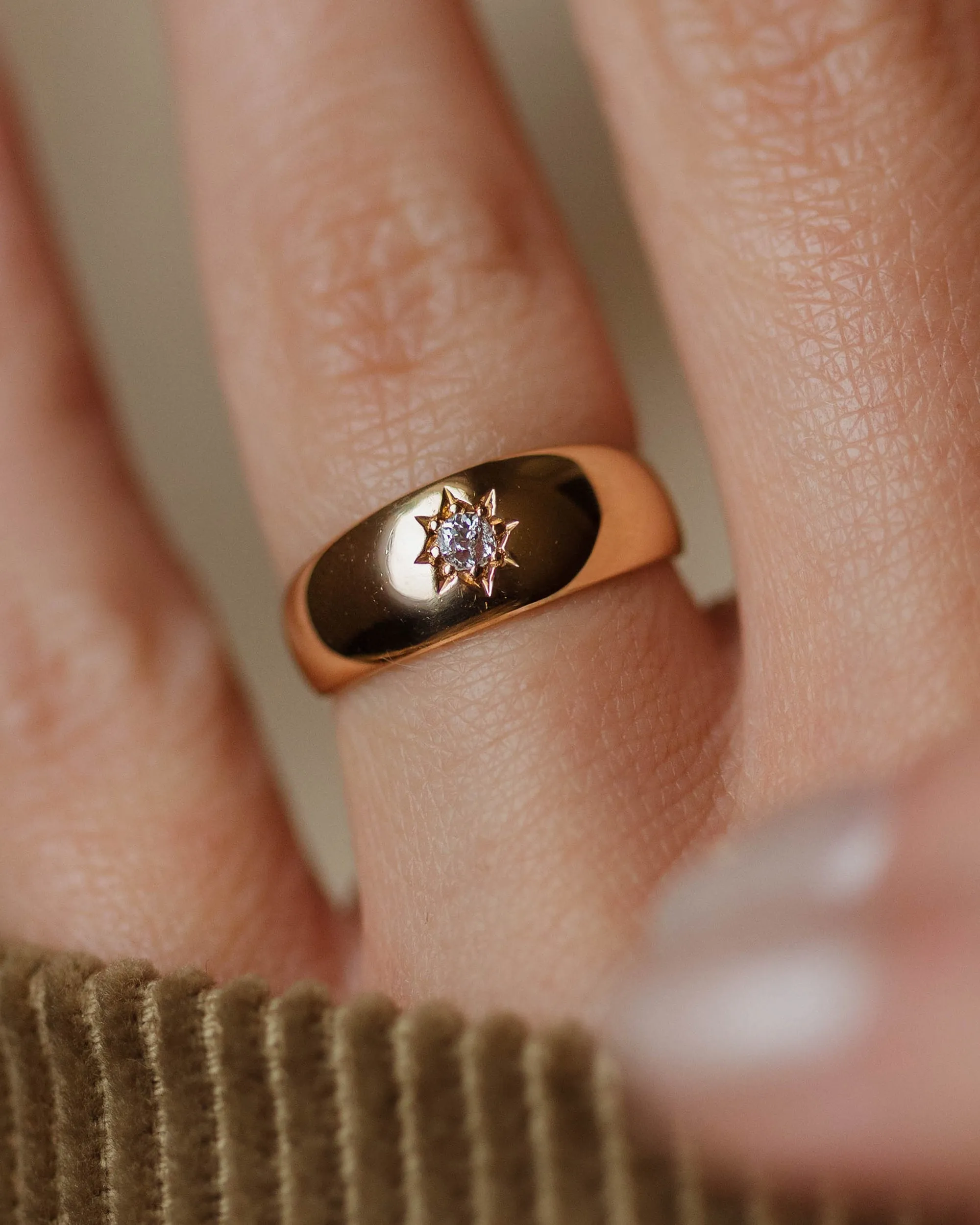 Bette 1888 Antique 18ct Gold Star Set Diamond Single Stone Ring sold by Rock n Rose product image thumbnail 2