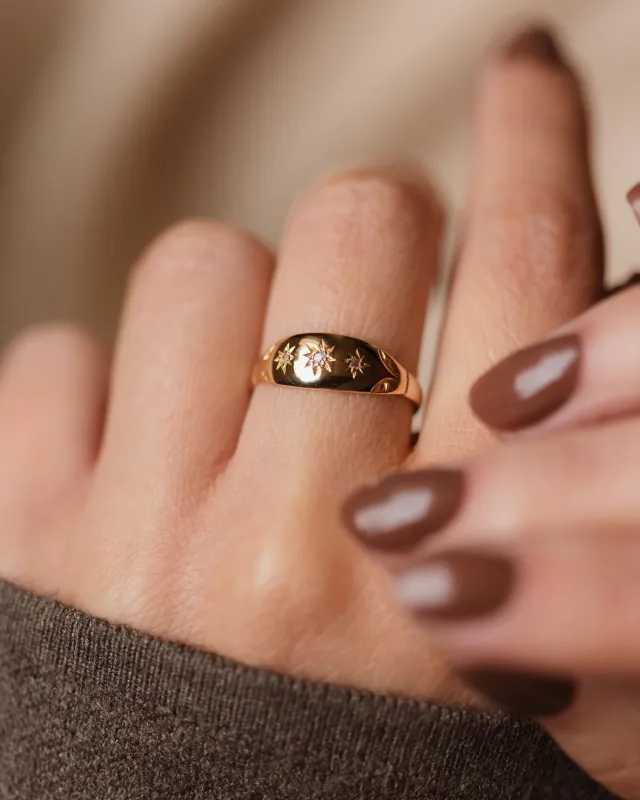 Magnolia Antique 18ct Gold Star Set Diamond Trilogy Ring made by Rock n Rose