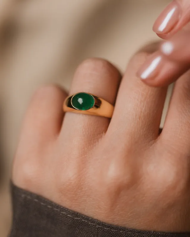 Brie Vintage 18ct Gold Emerald Single Stone Rubover Ring made by Rock n Rose