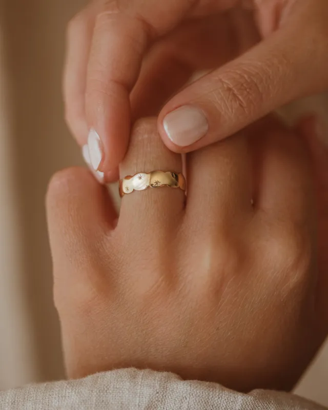 Lottie 1977 9ct Gold Scalloped Star Band Ring sold by Rock n Rose