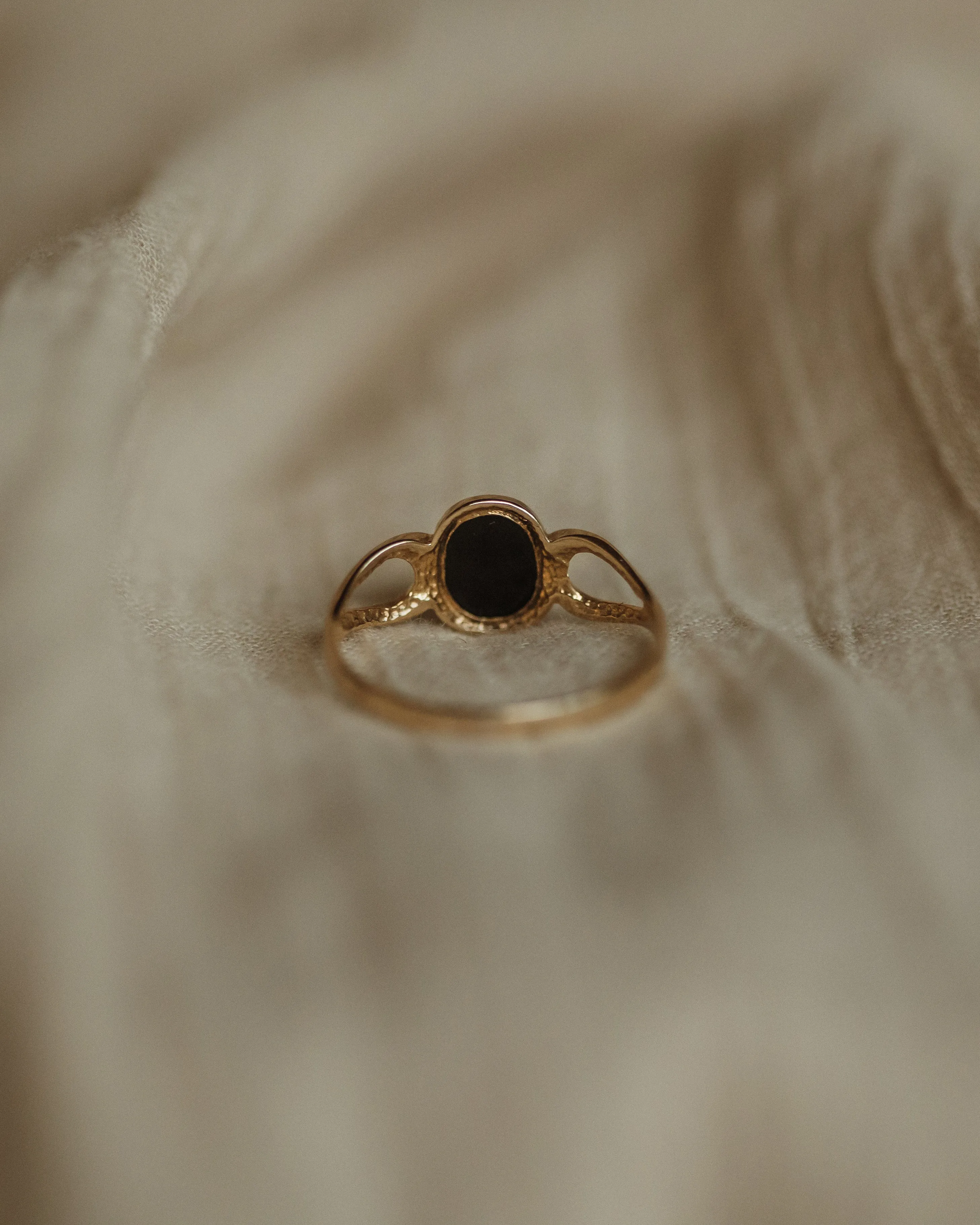 Tabitha 1981 Vintage 9ct Gold Onyx Ring sold by Rock n Rose product image thumbnail 5