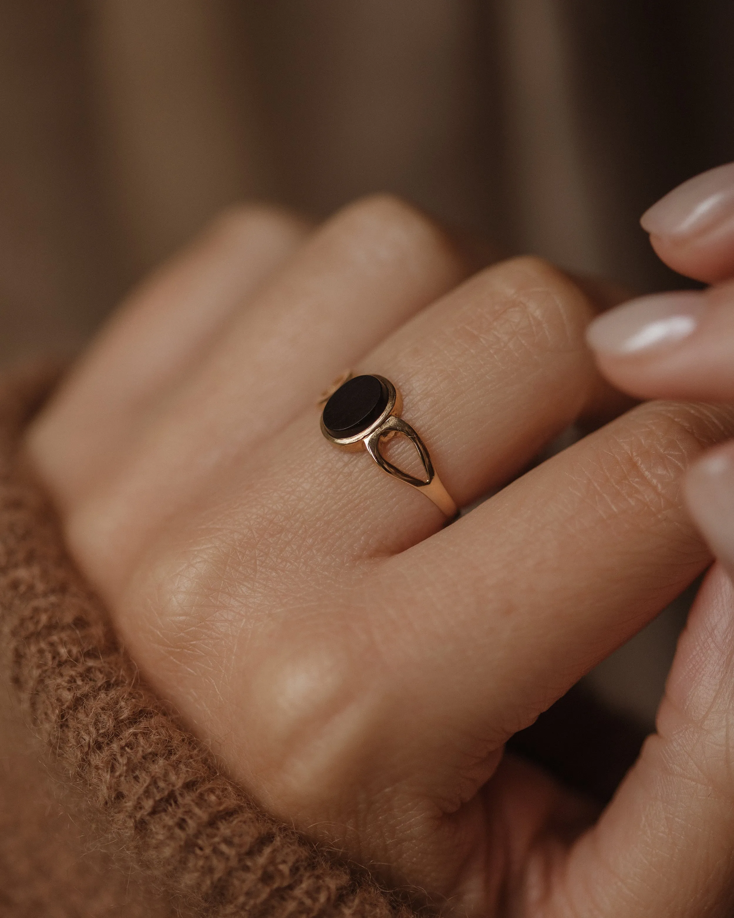 Tabitha 1981 Vintage 9ct Gold Onyx Ring sold by Rock n Rose product image thumbnail 2