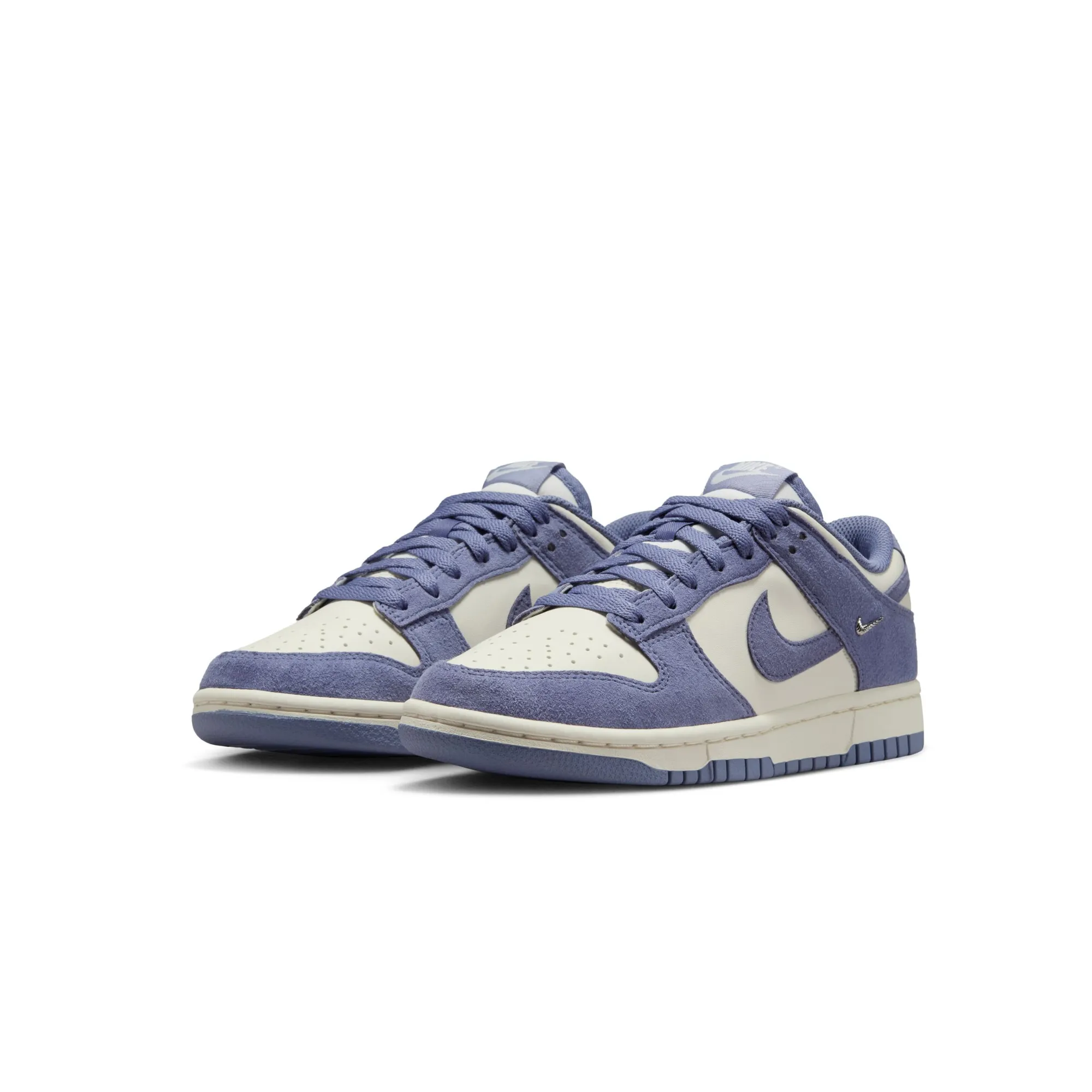 WMNS Dunk Low World Indigo Mini Swoosh sold by Grinmore product image thumbnail 2