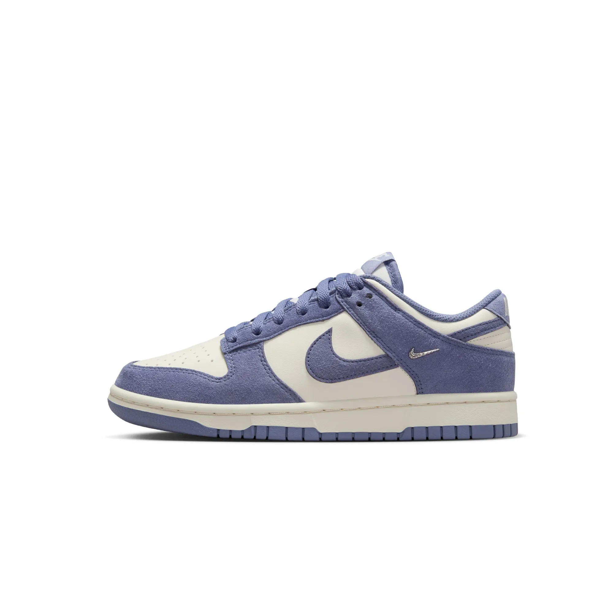 WMNS Dunk Low World Indigo Mini Swoosh sold by Grinmore product image thumbnail 3