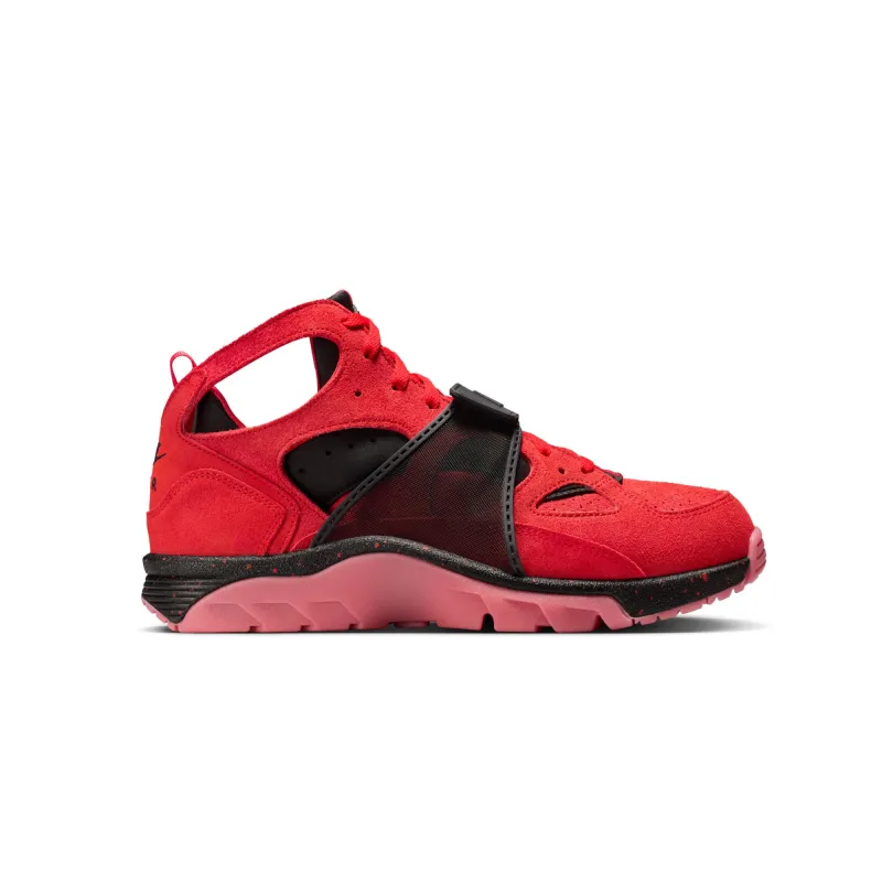 Air Trainer Huarache Challenge Red sold by Grinmore