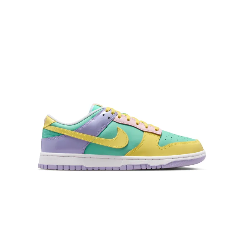 Dunk Low Easter made by Nike