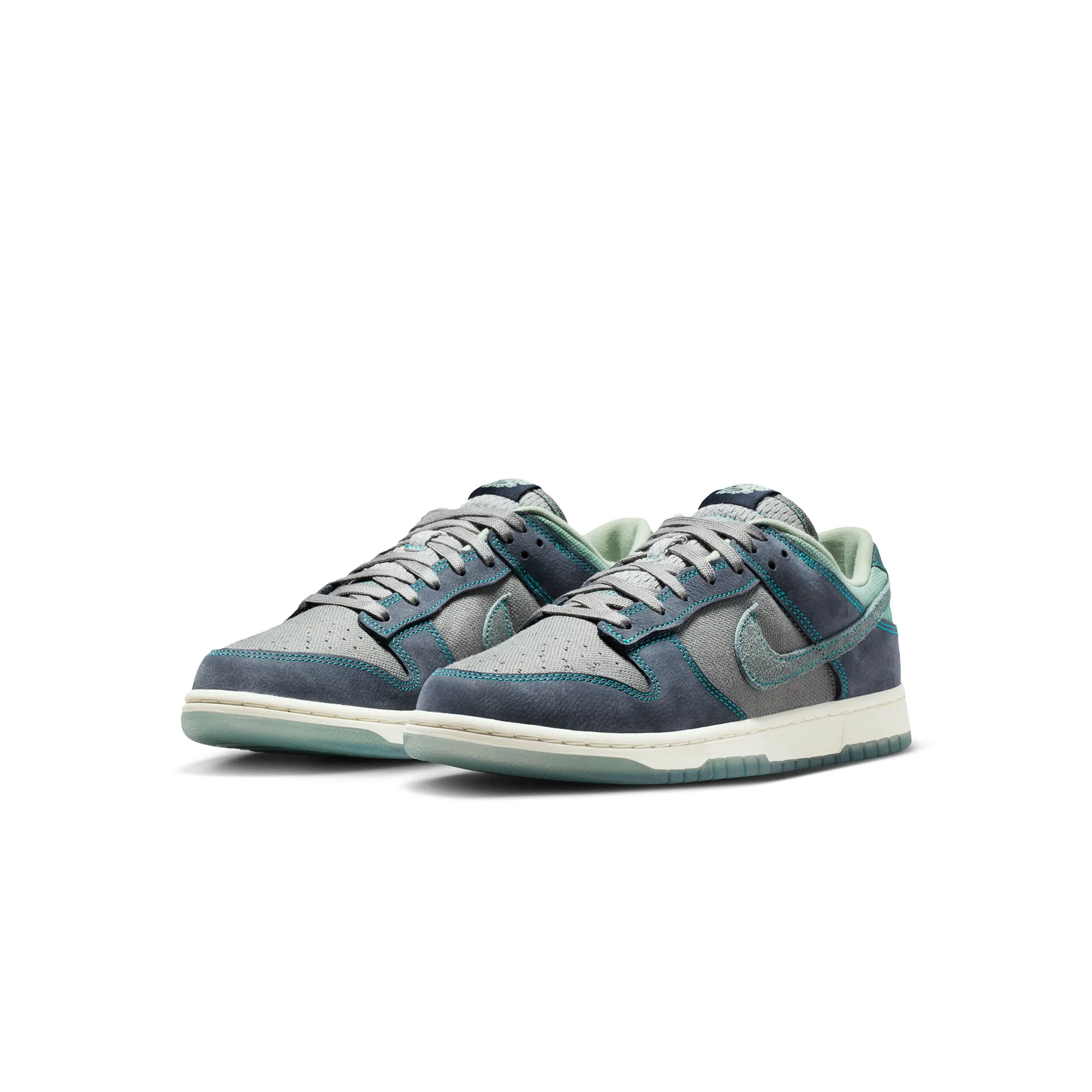 Dunk Low Retro Pencil Point SE sold by Grinmore product image thumbnail 2